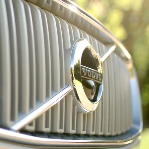 VOLVO-BUTTON1.jpg