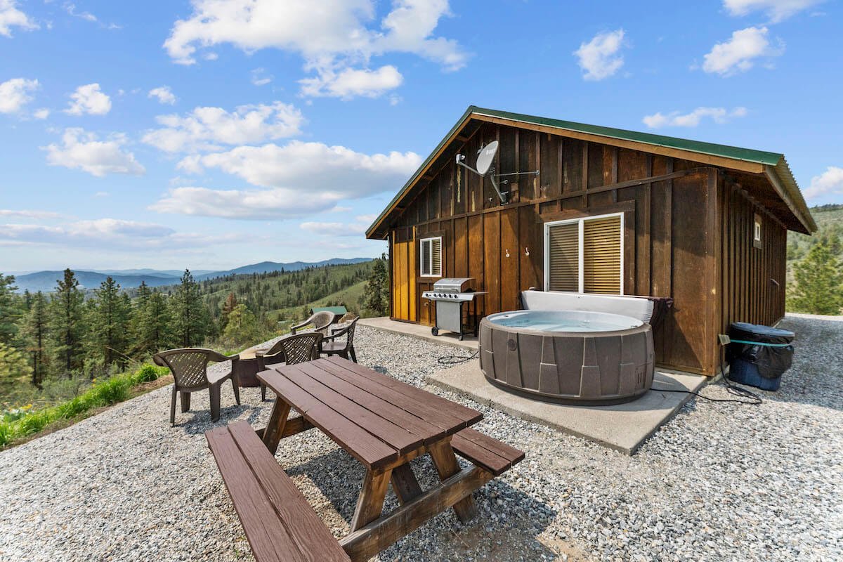 Orondo Cabin Exterior-1 (1).jpg