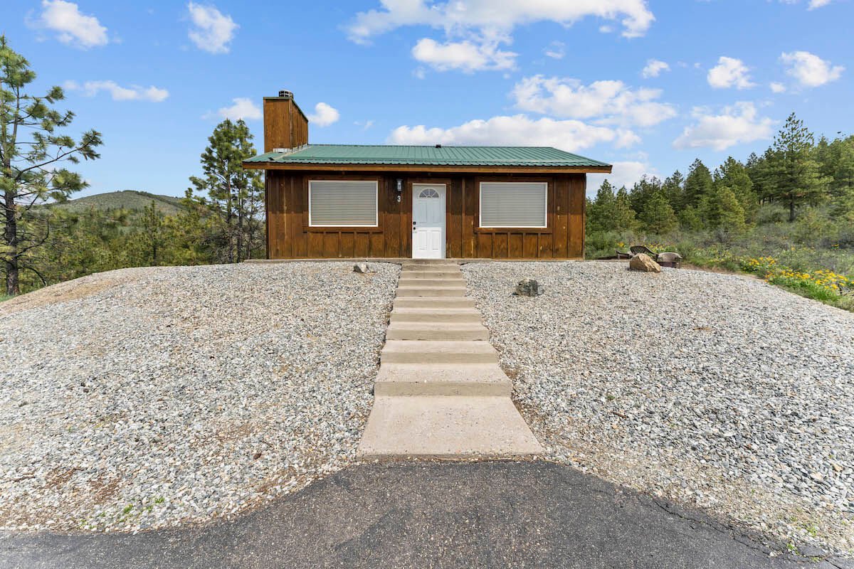 Orondo Cabin Exterior-4 (1).jpg