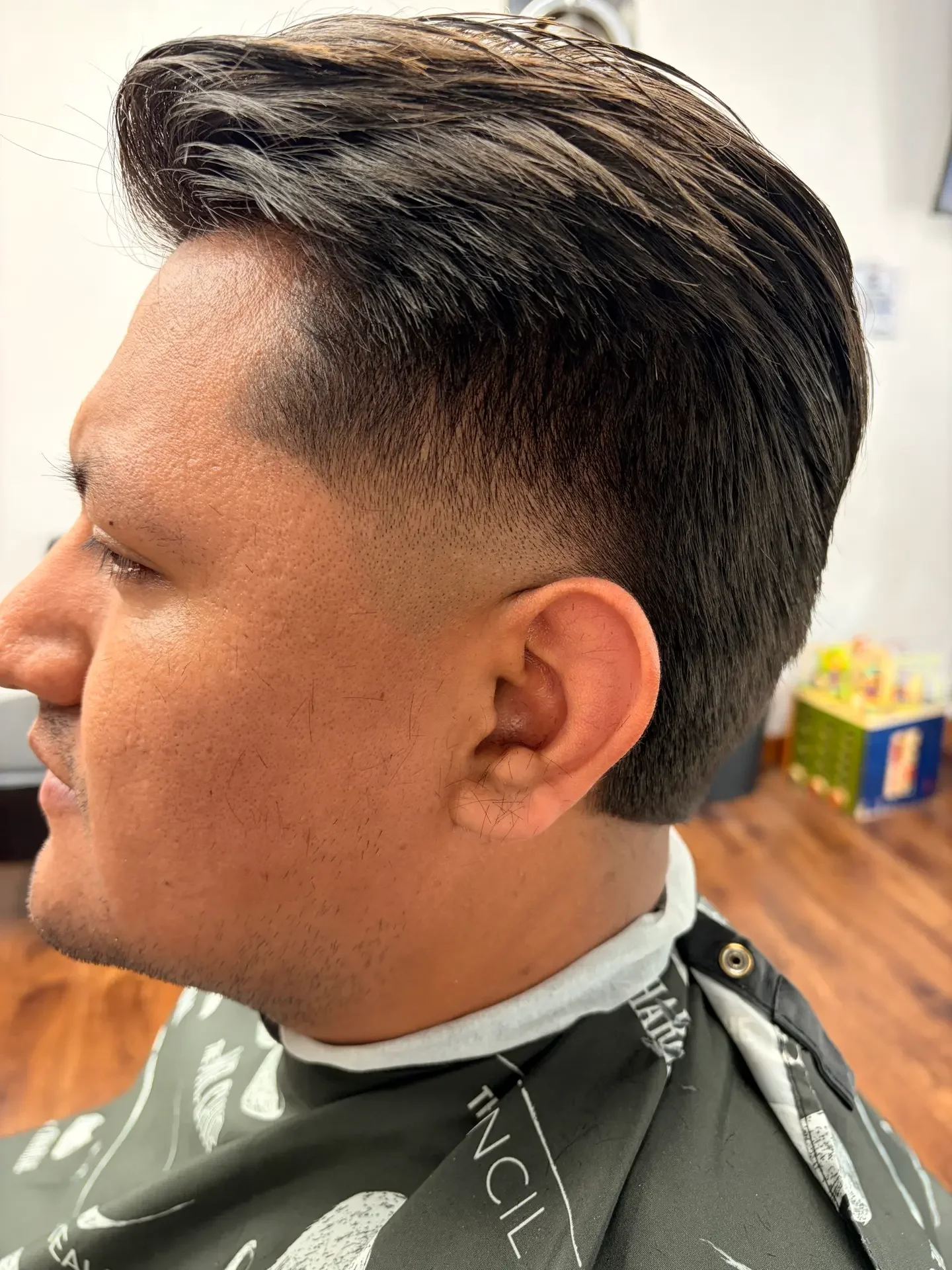 men's haircut