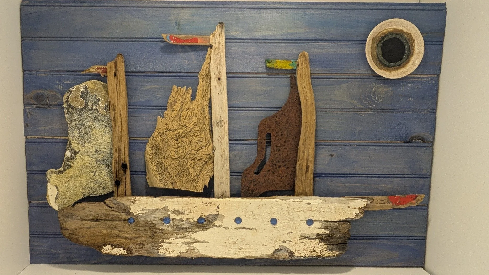 Tom Hitchins - Driftwood &amp; Found Objects - Gallery Hours