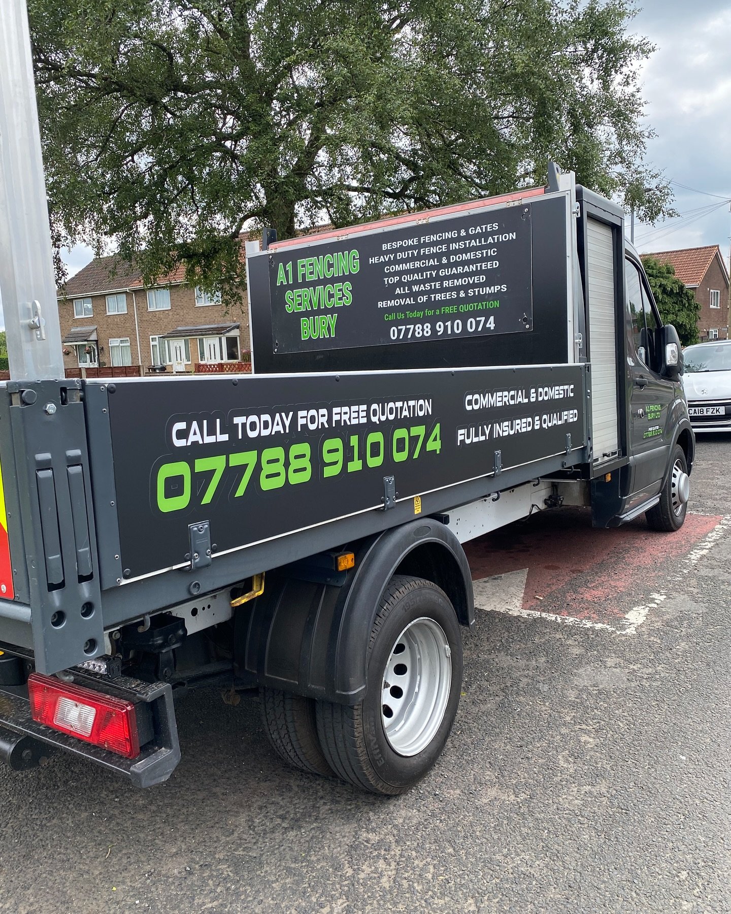 From design to installation we’ve got you covered @rapidsignsuk
#manchesterbusiness #manchesterbusinesses #signcompanynearme #vehiclegraphics #vehiclesigns #vansigns