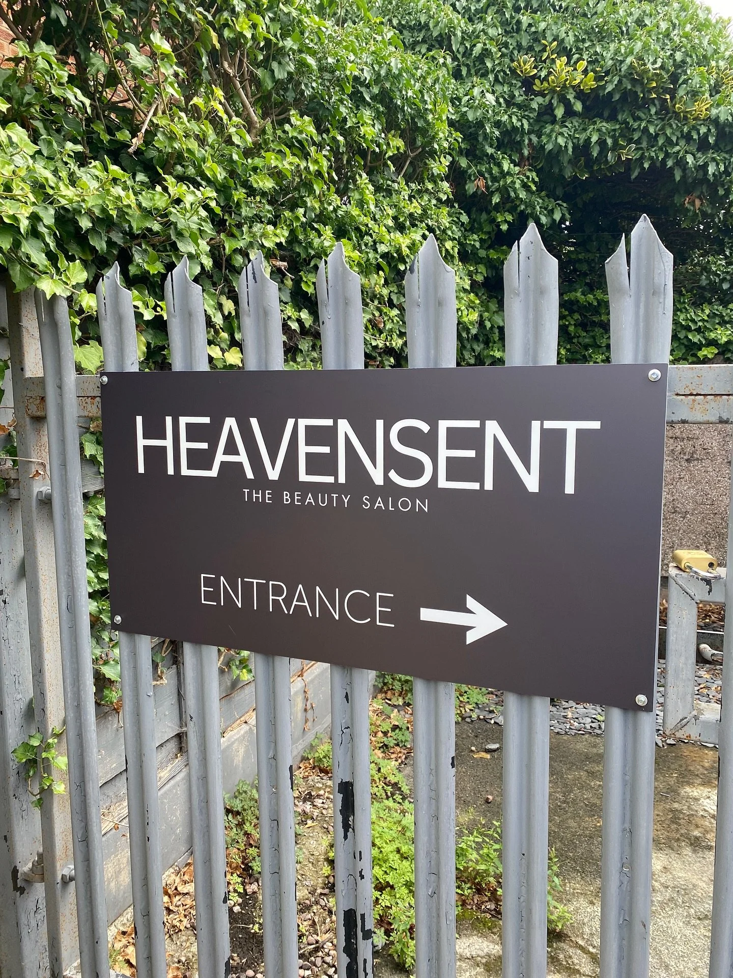 How great do these look?
#salonmanchester #hairsalon #salonsigns