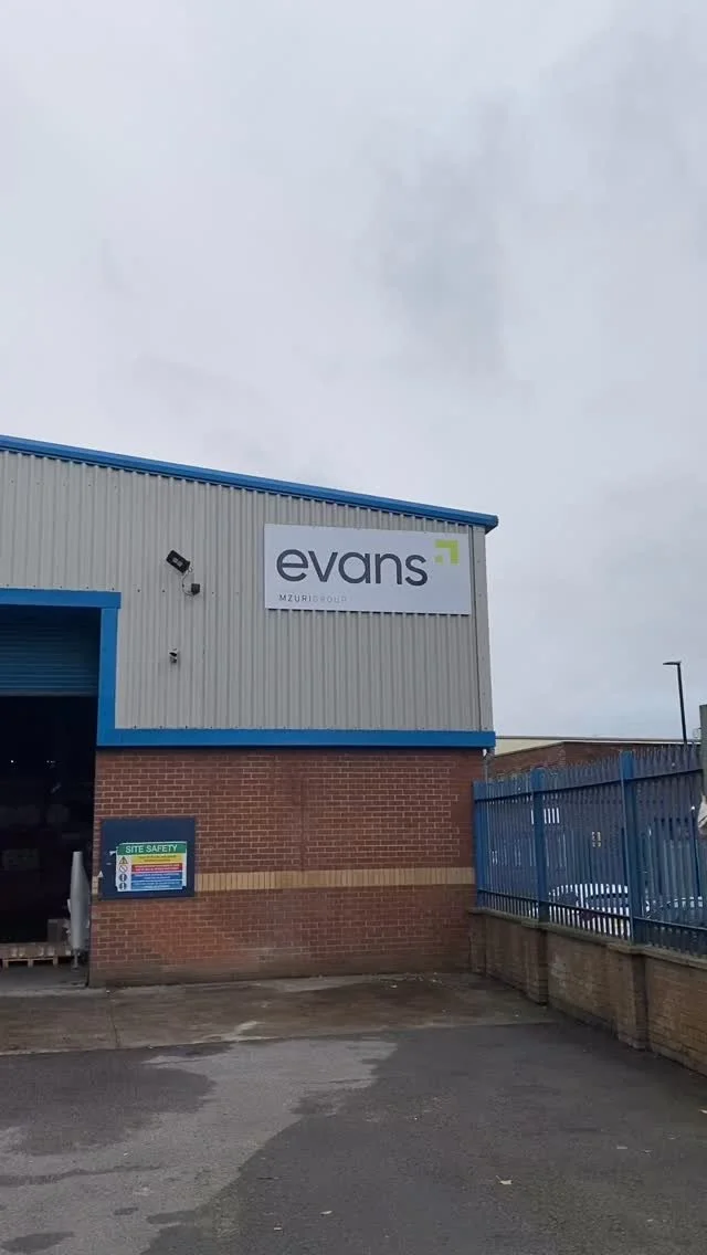 How amazing does this look. 😍
#manchesterbusiness #manchestersigns #signsmanchester