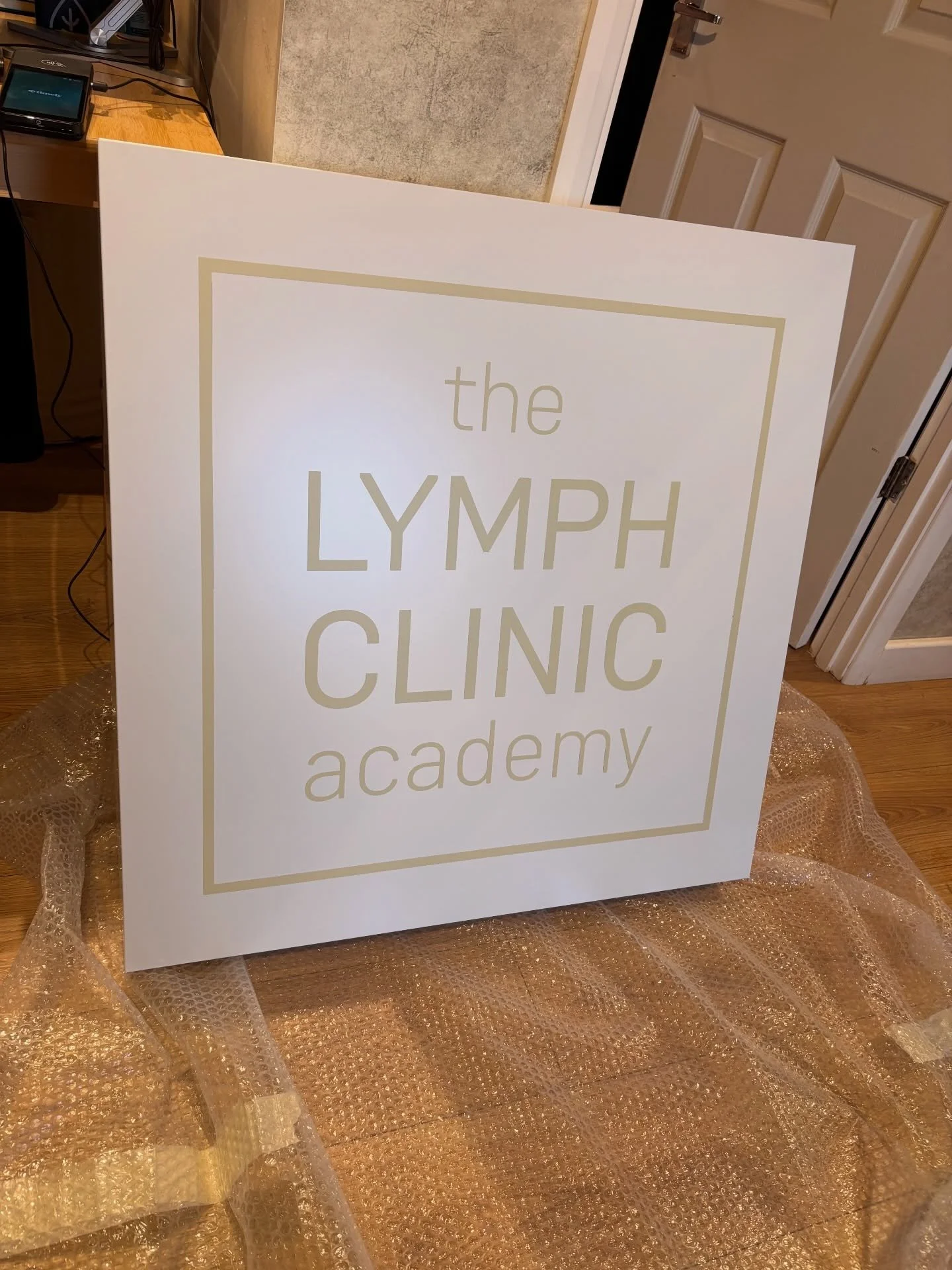 From design to installation we&rsquo;ve got you covered every step of the way @rapidsignsuk 

#manchestersigns #manchesterbusiness #altrinchambusiness