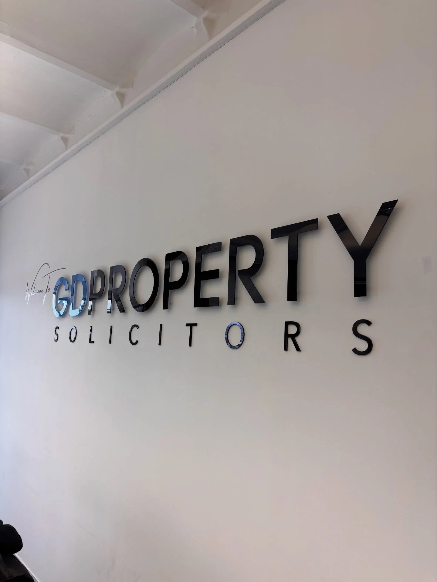 We were up at @gd.propertysolicitors this week to bring in the branding across the offices and how amazing do they look. We helped design and specify all the details. Let us help you get it right the first time. 

#rapidsigns #manchesterbusiness #man