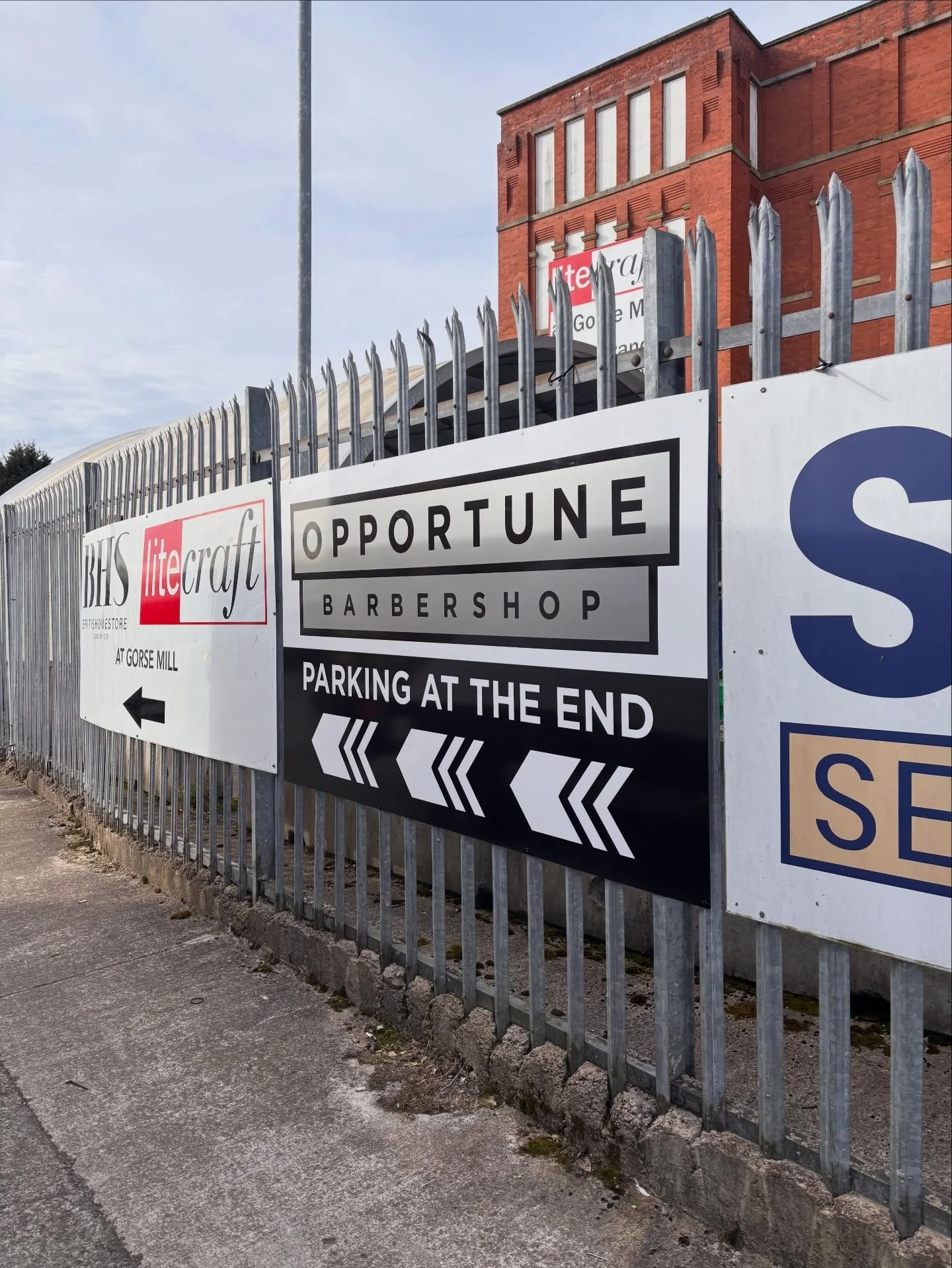 Your signage is one of the most important aspects when projecting your brand image. It&rsquo;s so important to keep consistency and speak your brand with confidence. Let us help you get it right. 

#manchesterbusiness #manchesterbusinesses #signsmanc