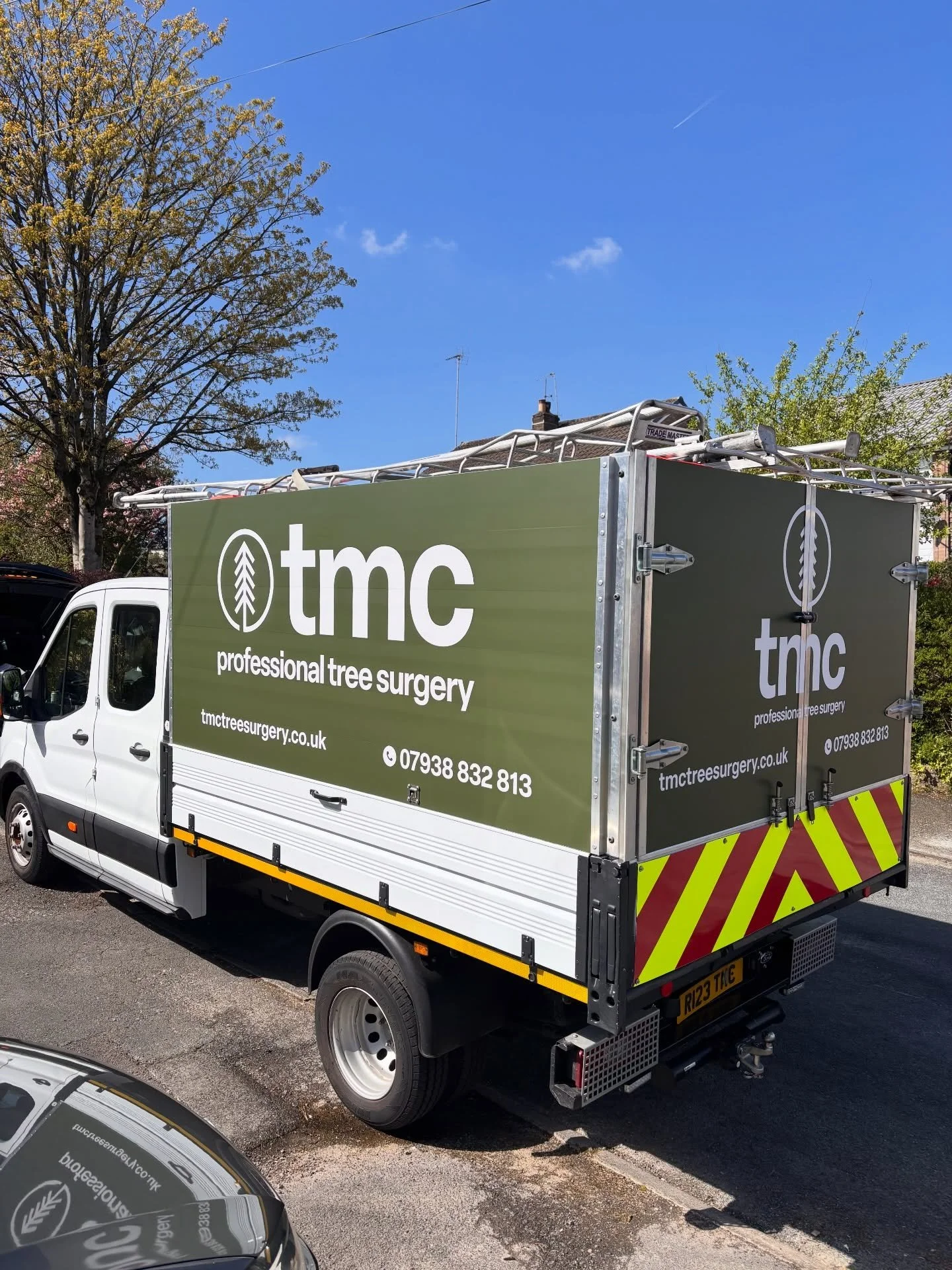 Vehicle branding is your own advertising on wheels. It has huge potential of bringing in new clients but we advise to keep it simple and straight to the point. A few seconds is usually all that you have whilst moving so we aim to make that as effecti