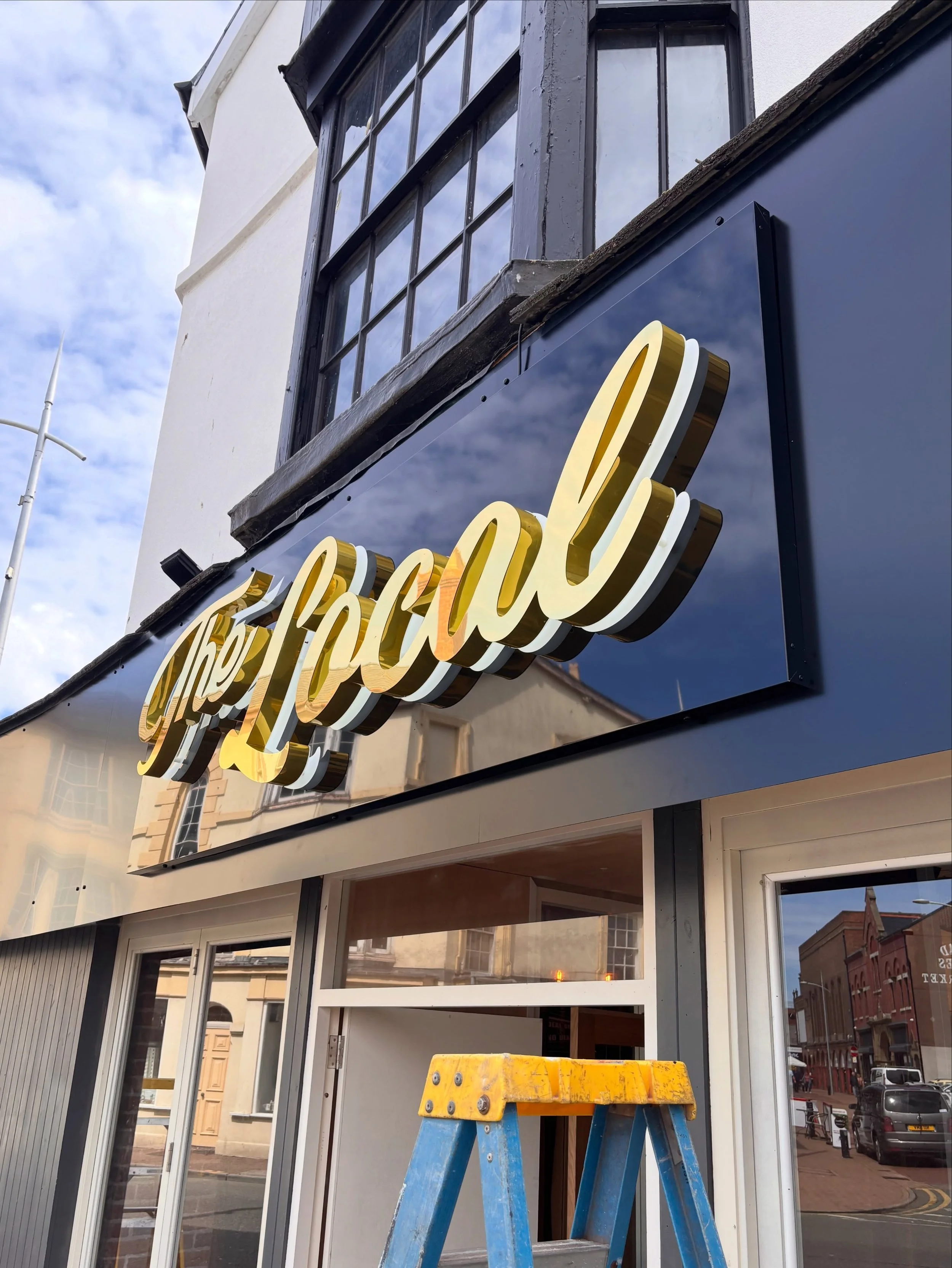 We brought an amazing creative touch to this shop front. Illuminated sign with Matt black cladding to cover the exterior fascia. Huge congratulations to The Local restaurant. 😍

#manchesterbusiness #manchesterbusinesses #illuminatedsignage
