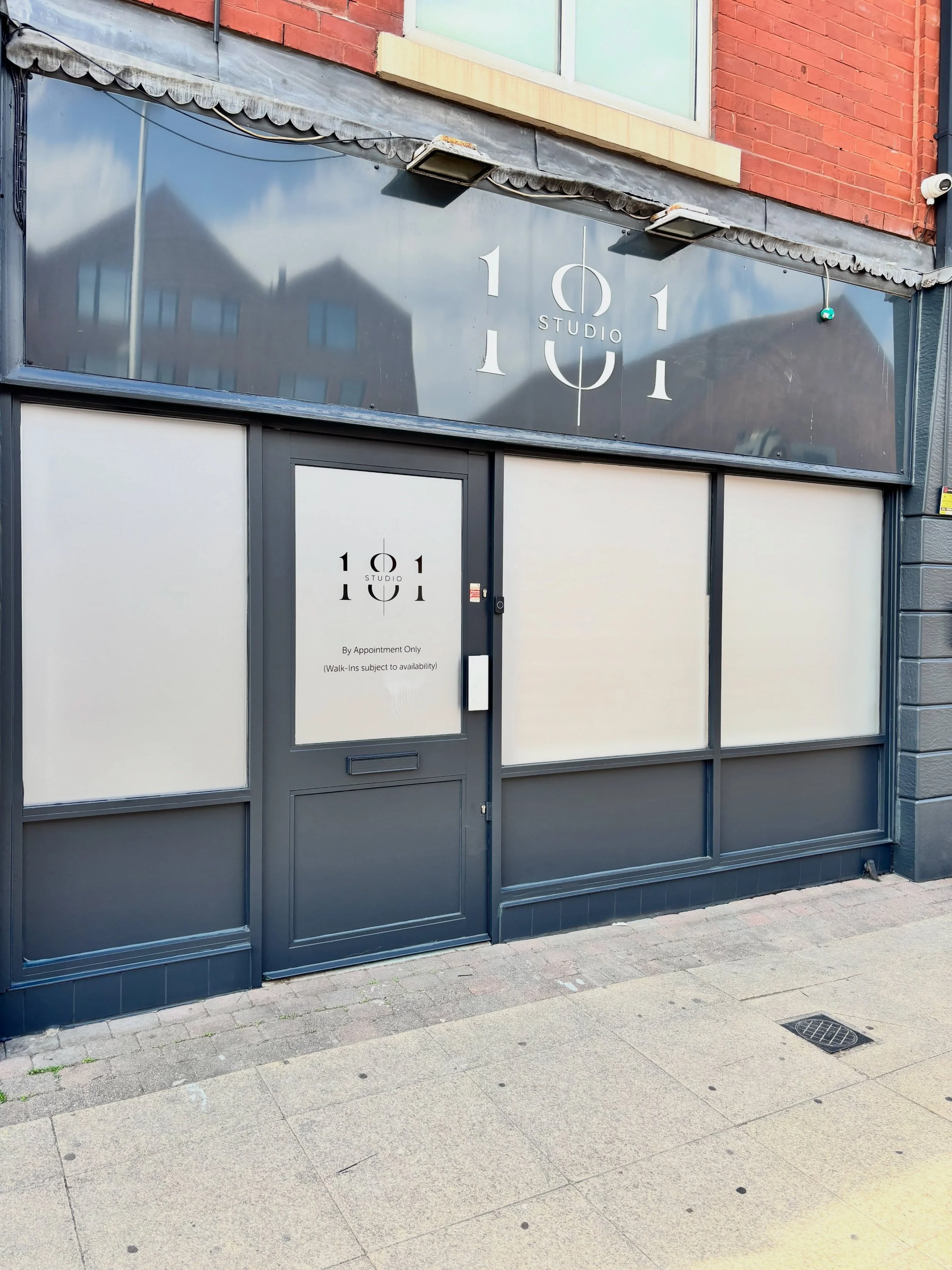 From design to installation we&rsquo;ve got you covered @rapidsignsuk 

#manchesterbusiness #marketingmanchester