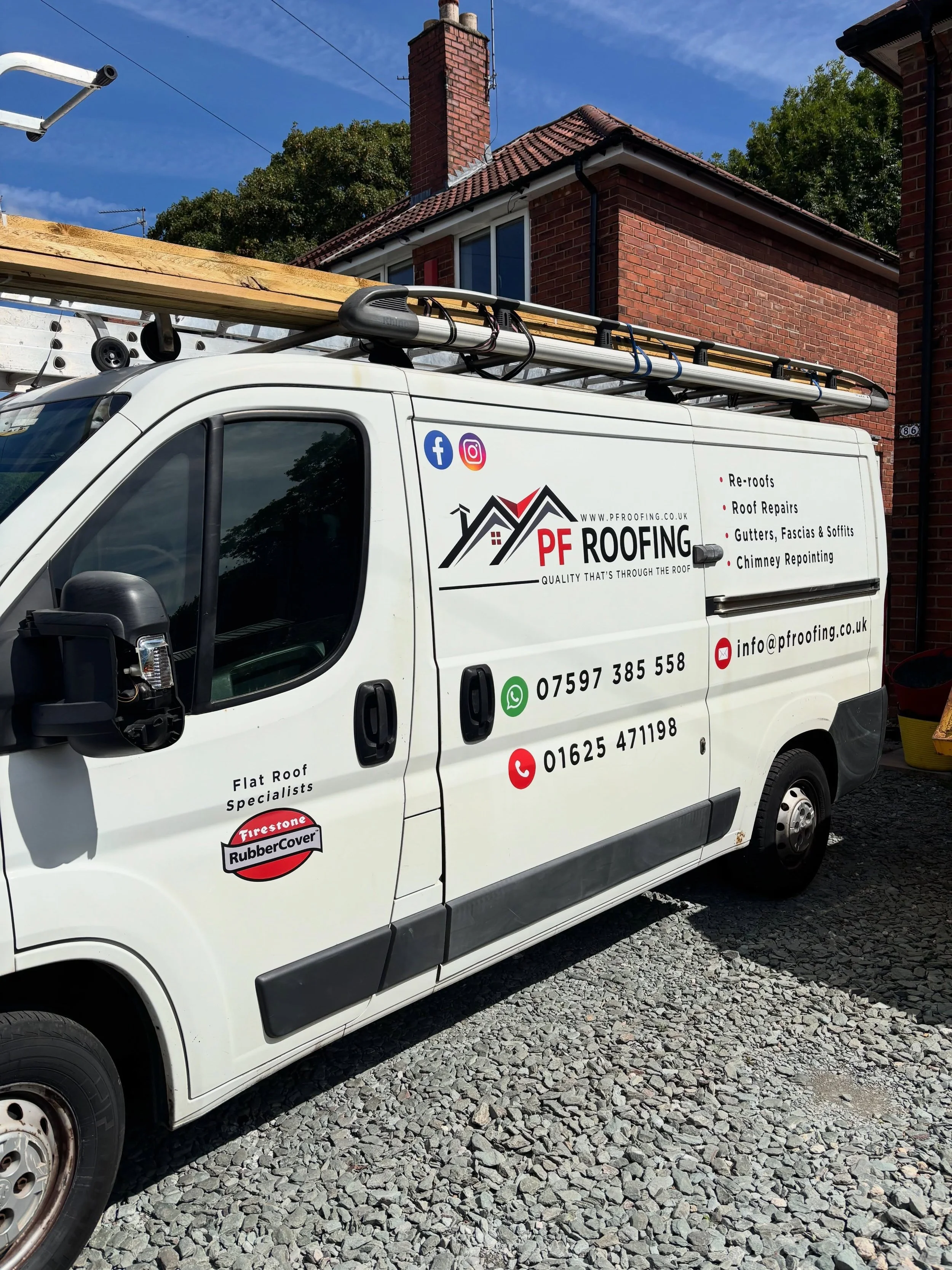 We were up at @pf_roofing to add some exposure to their vehicle. Vehicles are proven to be one of the most effective ways to promote your business. It&rsquo;s your advertising on wheels and something you don&rsquo;t want to miss out on. 

#manchester