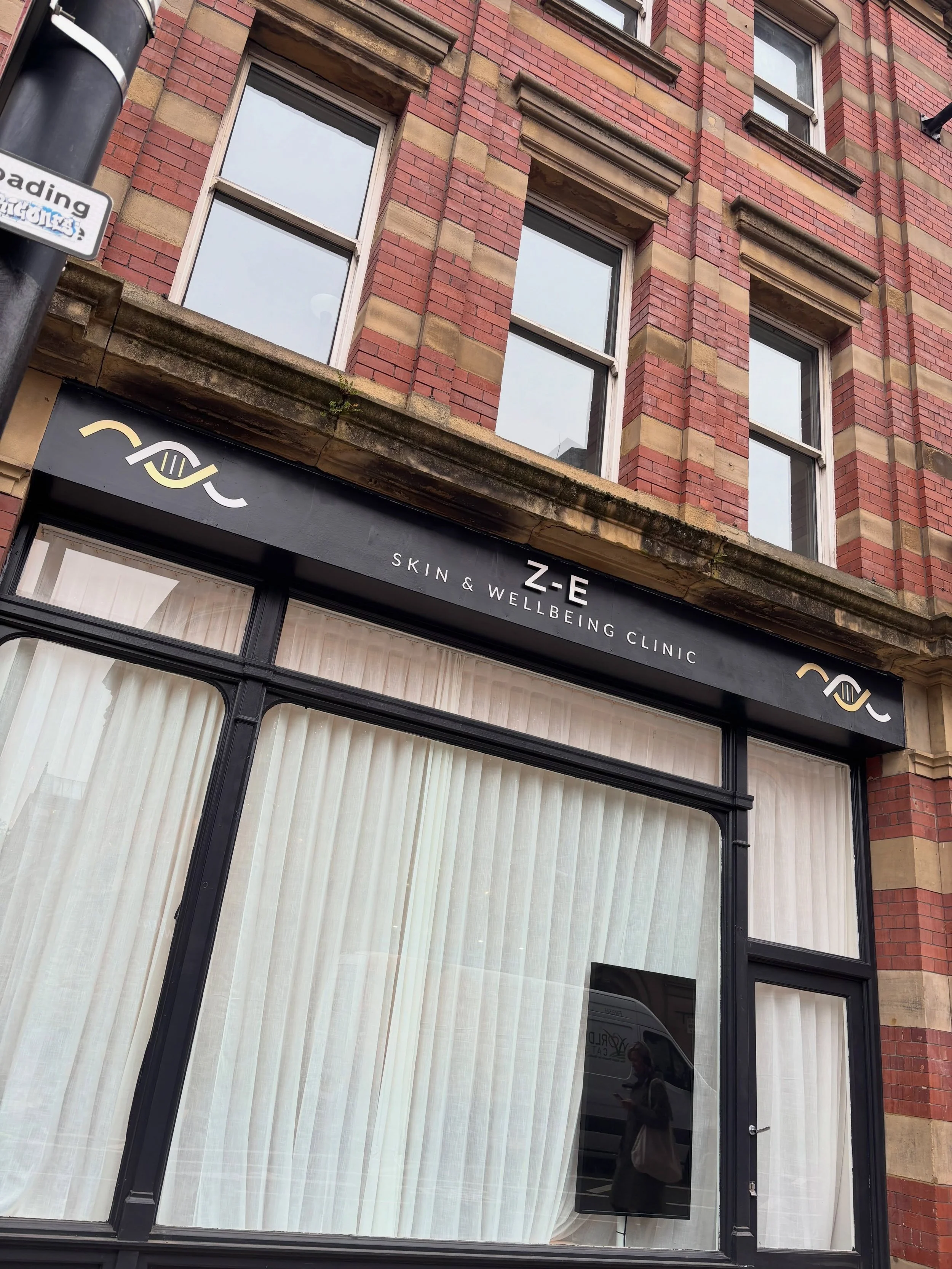 From design to install we&rsquo;ve got you covered @rapidsignsuk 

#manchesterbusiness #manchestrbusinesses #marketingmanchester