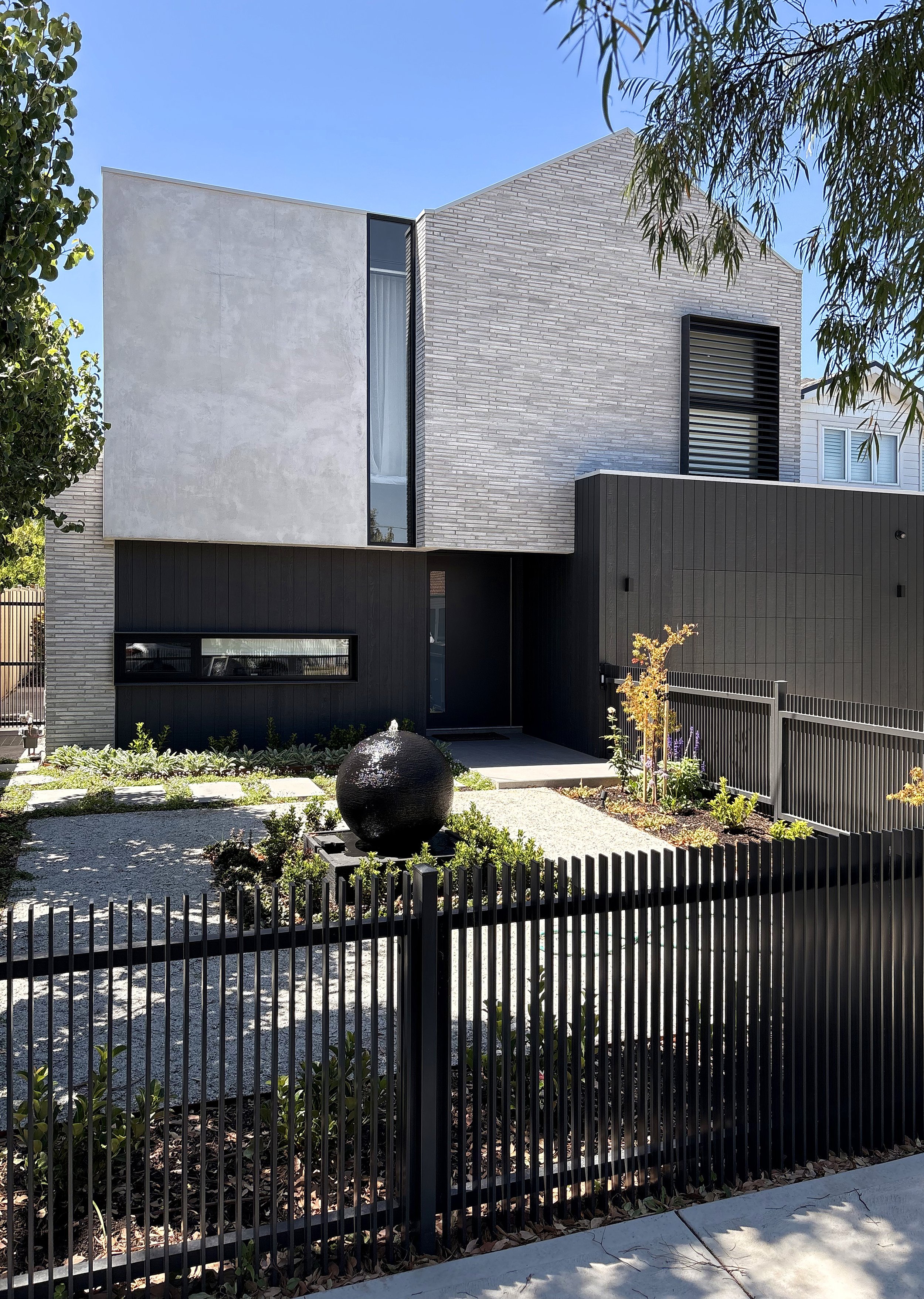 THE HOUSE ON POWER_03.jpg