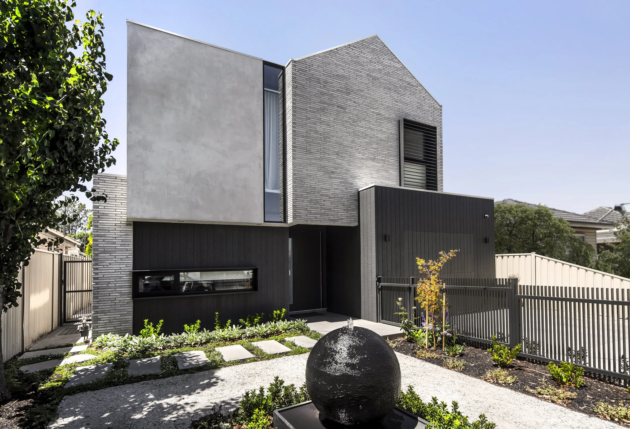 THE HOUSE ON POWER_02.jpg