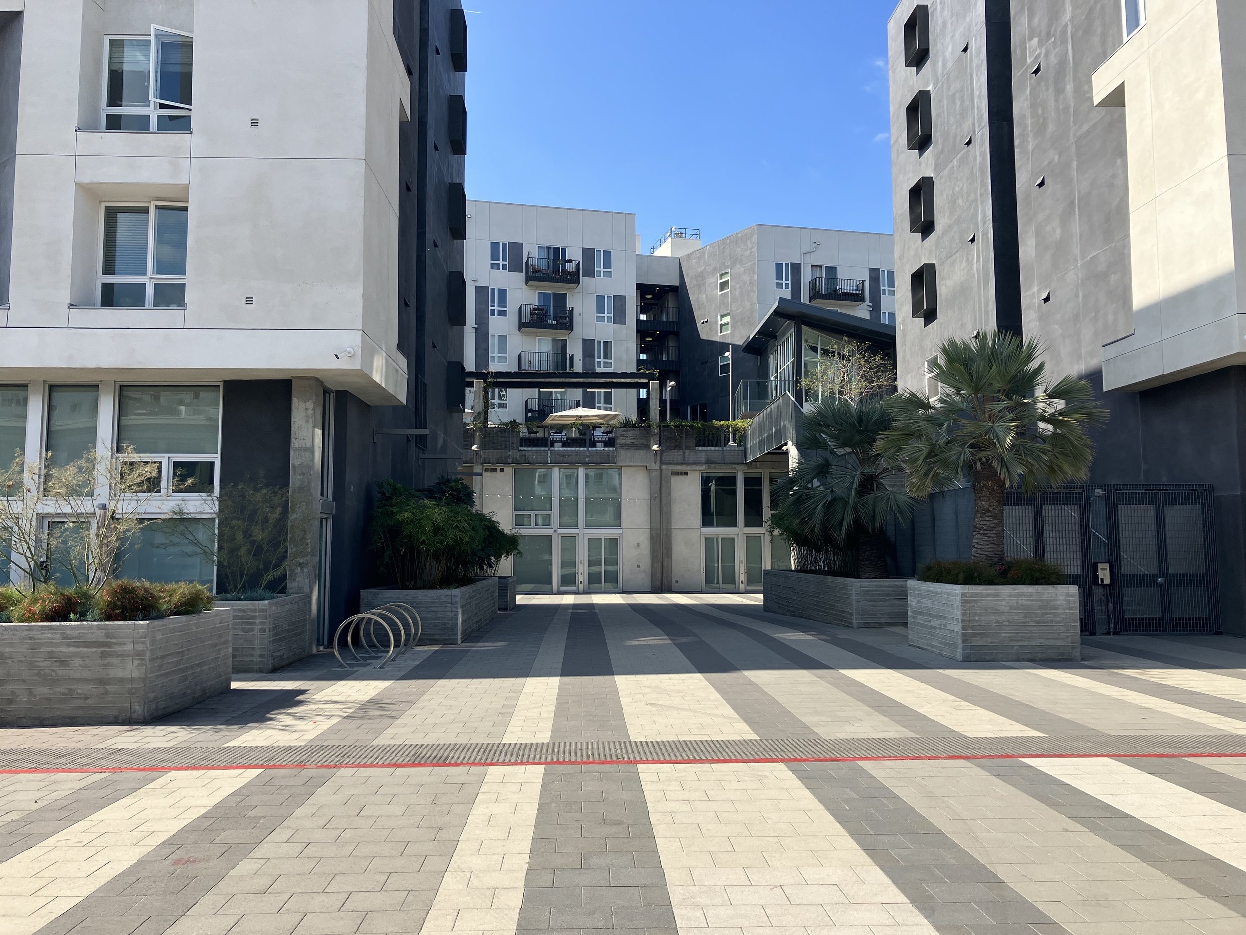 Aliso Apartments - Arts District - DTLA