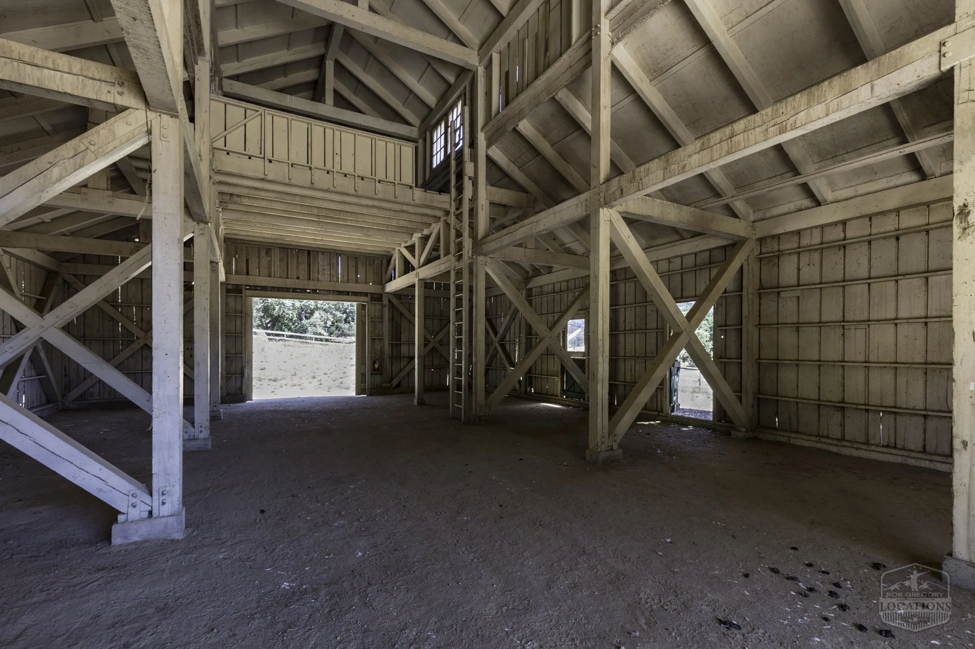 Thorton Ranch - Barn & Pen - Ventura Farms -11.jpg