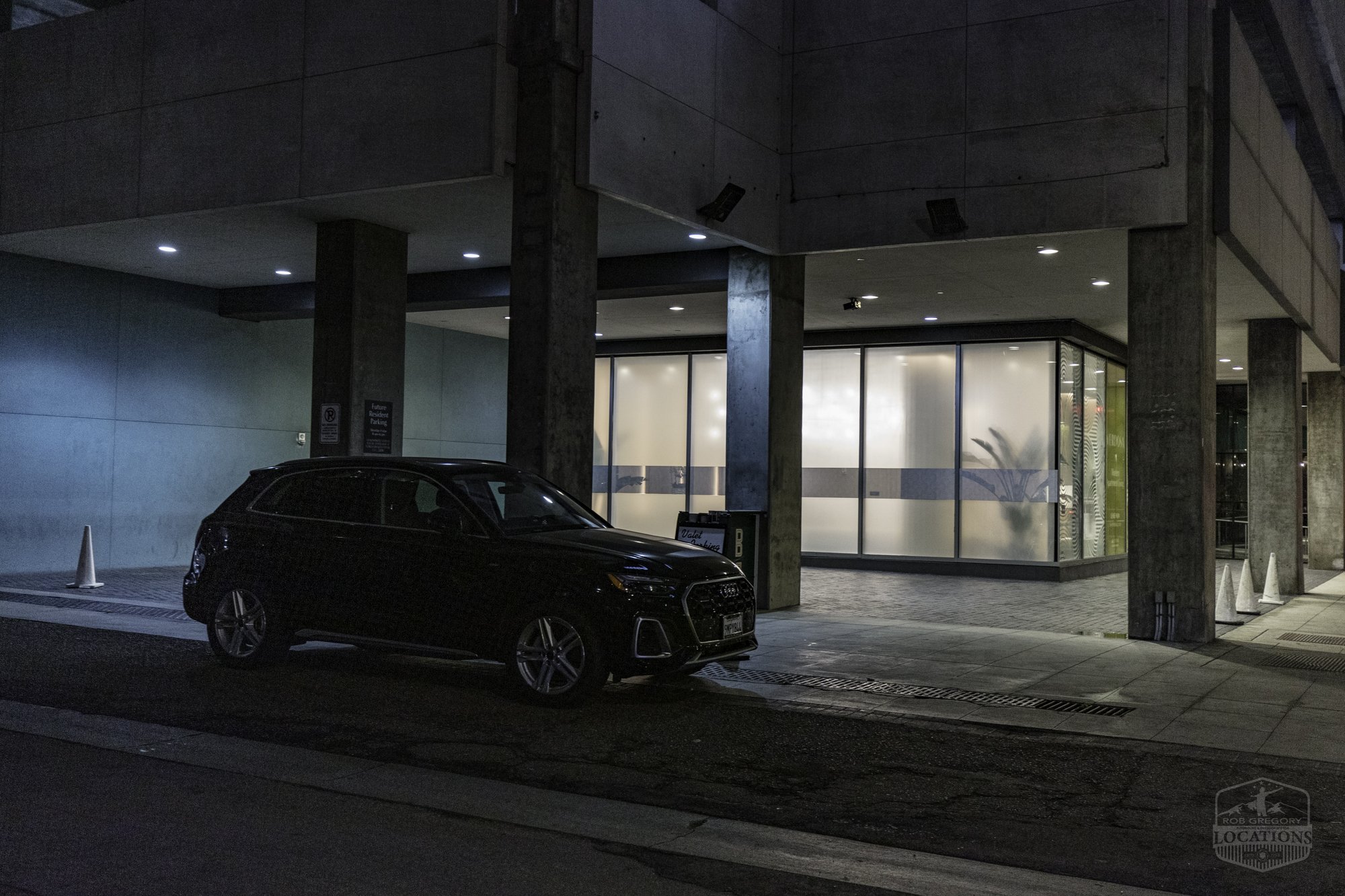 Baar Baar - Valet - Night