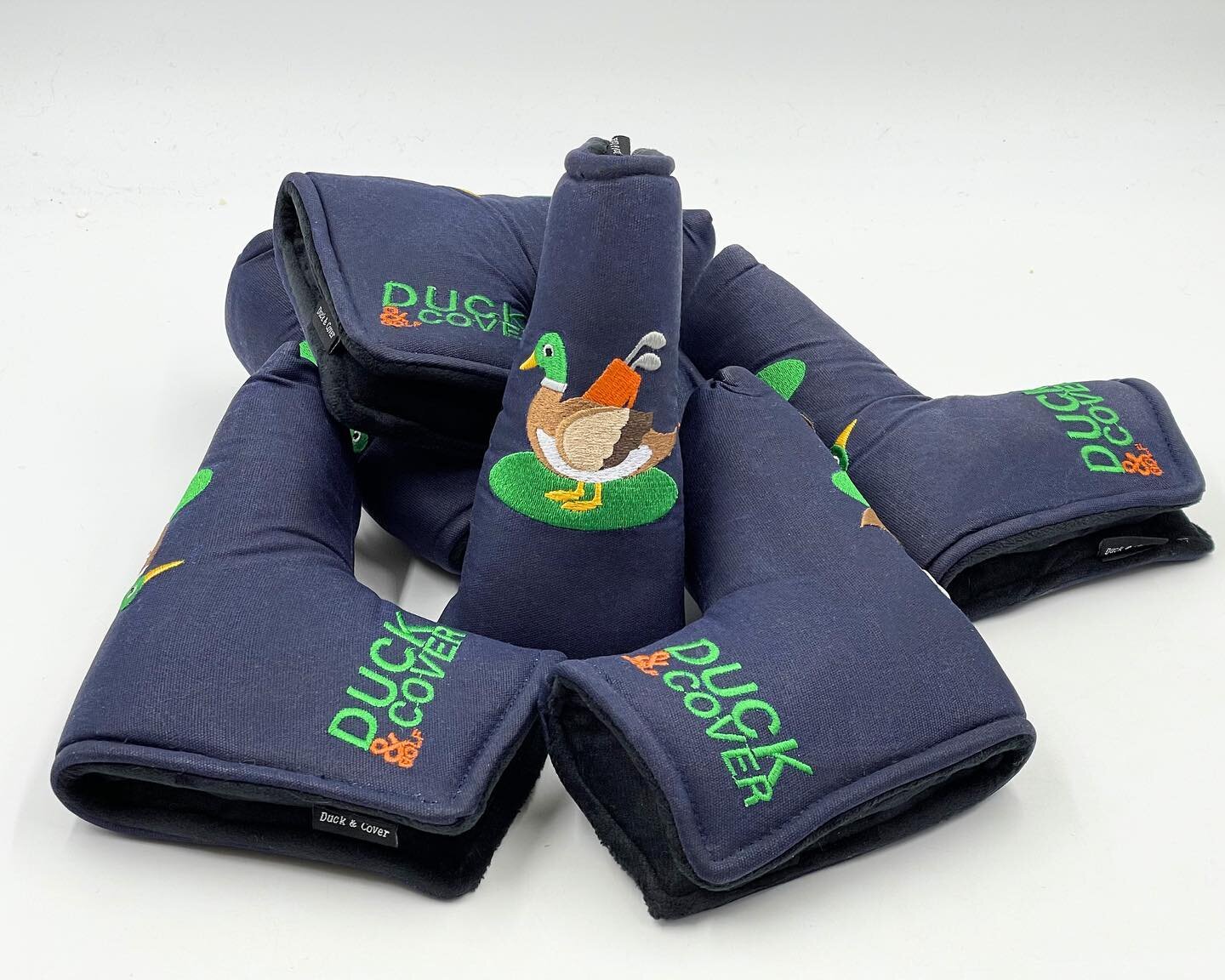 Introducing our new waxed canvas blade putter covers. Made from high quality materials, these headcovers will stand up to the conditions while still looking amazing.
🦆🦆🦆
.
.
.
.
#headcover #headcovers #sherpaheadcovers #sherpa #golf #golfaccessori