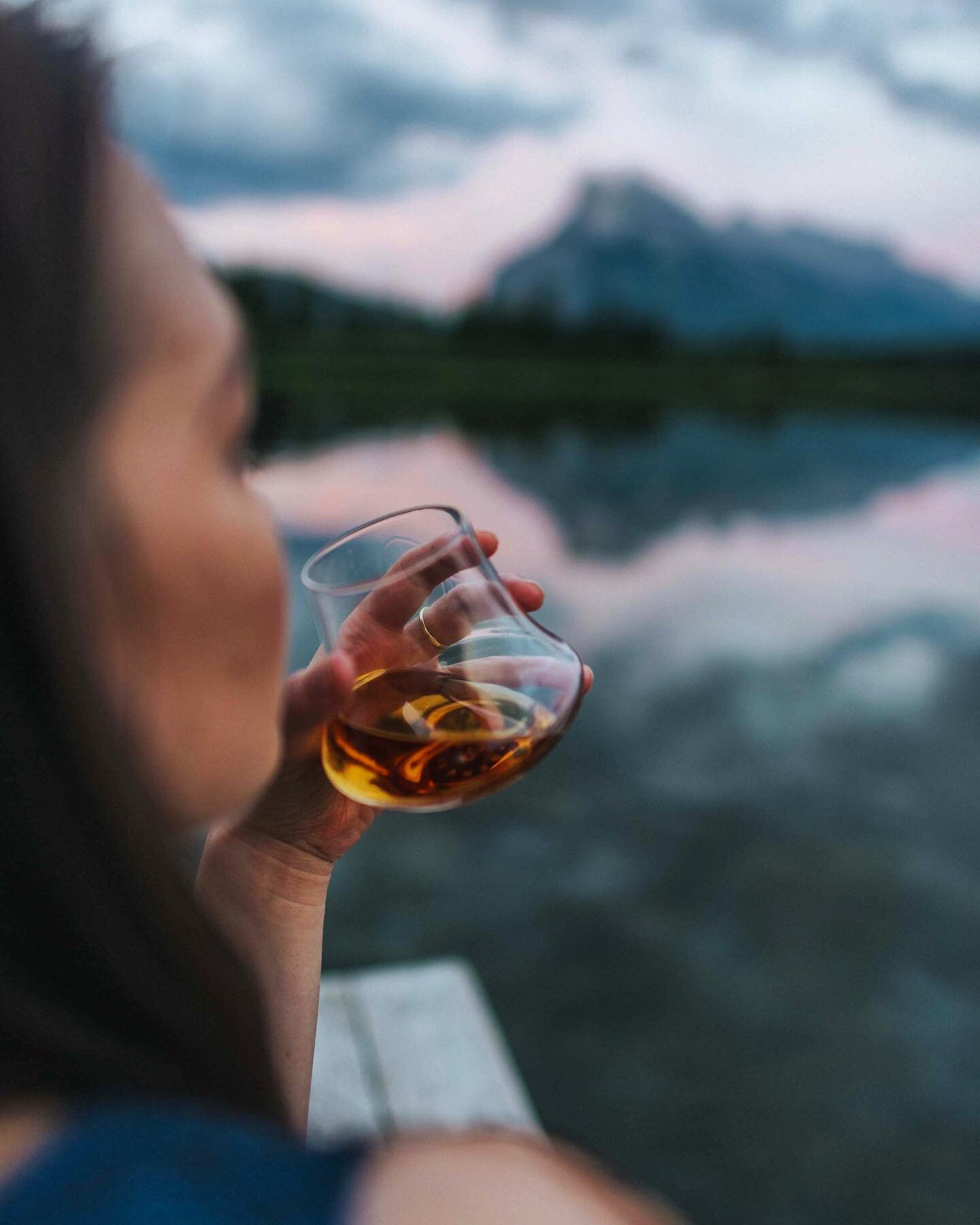 Happy #WorldWhiskyDay everyone, forever grateful for the friends we&rsquo;ve made all through whisky, today we&rsquo;re raising our glasses to all of you! 🥃🥃