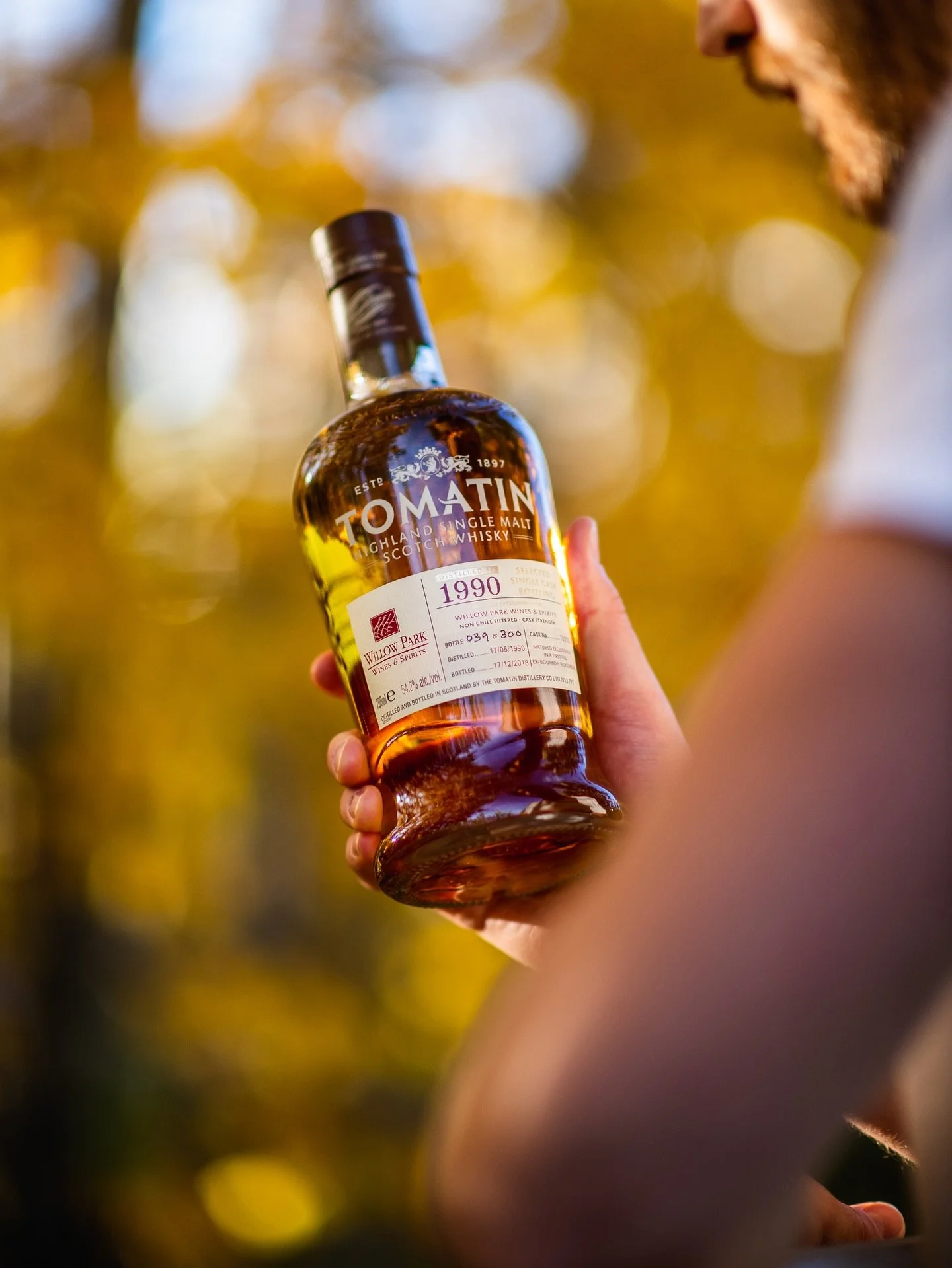 Tomatin has always been one of those distilleries that quietly does everything right. They might not make the loudest noise, but their whiskies always deliver. They are rich, balanced, and full of Highland character. A true gem that somehow still fli