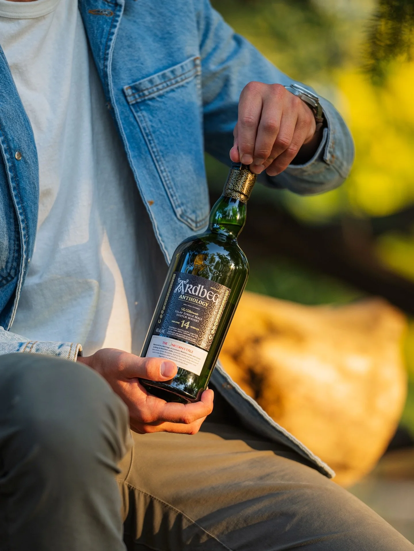 You know we love ourselves some Ardbeg, and this is no exception. “The Unicorn’s Tale”, is a a 14 year old Islay single malt bottled at 46% ABV from Ardbeg’s Mythology inspired Anthology collection: this one is matured in a ma