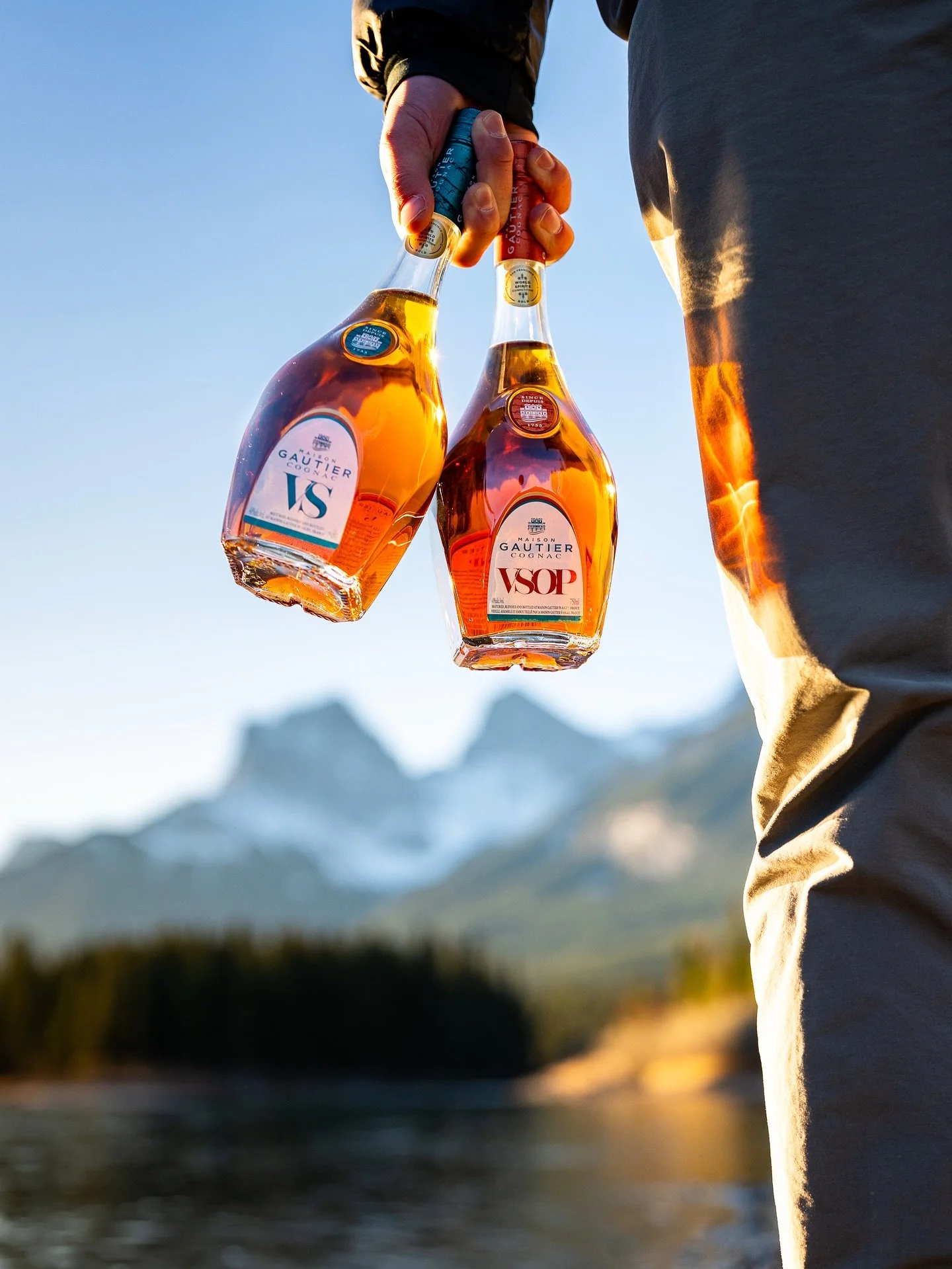 There’s something fitting about sipping Gautier by the river. Founded on the banks of the Osme over 265 years ago, their Cognacs have always been shaped by water, wood, and time. We may be far from France, but out here by the river feels like e