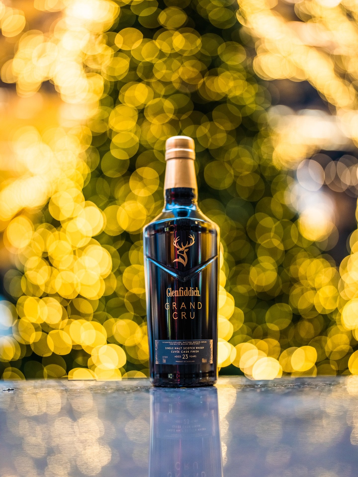 It&rsquo;s a great time of year to grab something special and pour it for the people you love! A great option is the @glenfiddichwhisky Grand Cru, it&rsquo;s a 23-year-old single malt Scotch finished in French cuv&eacute;e casks, layering elegant fru