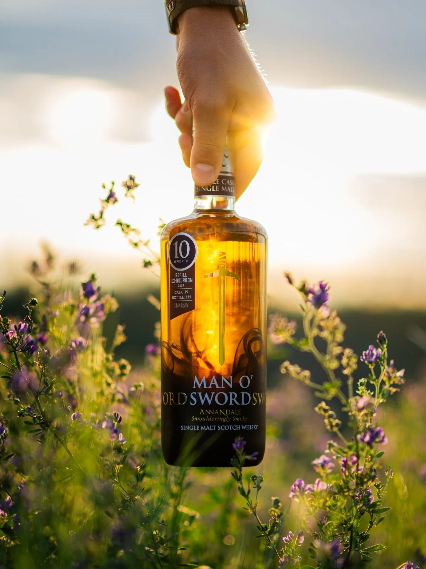 Warm or cold, winter or summer, it&rsquo;s always the right season for @annandale_distillery 🥃