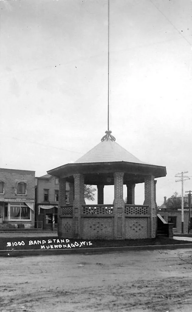BandStand-FE-632x1024.jpg