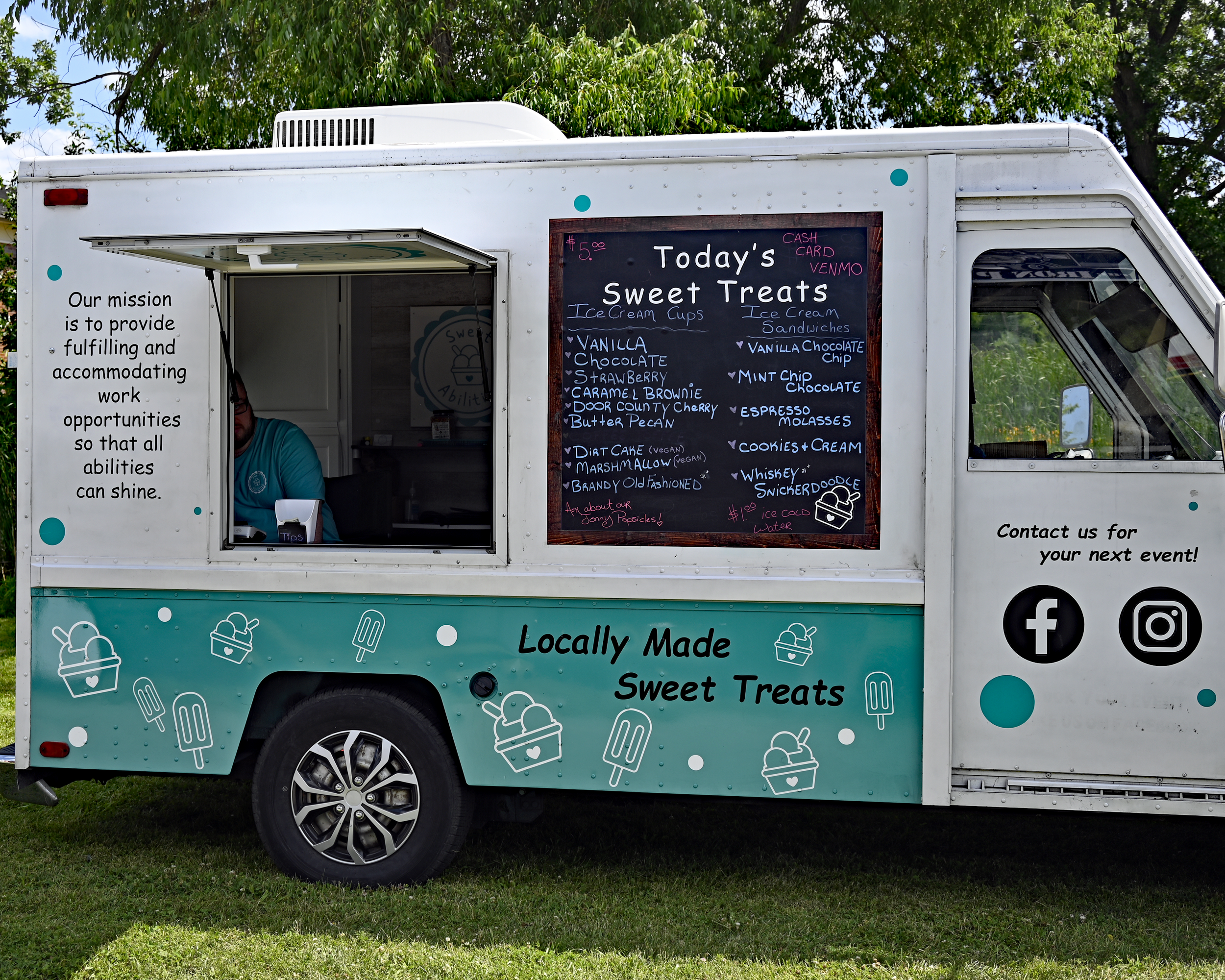 Mukwonago 120th Anniversary 8X10 010.png