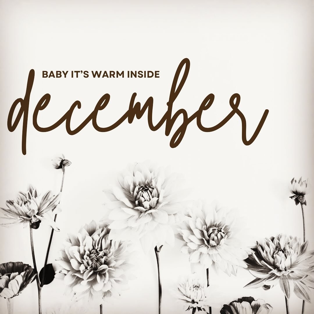 ✨SNEAK PEEK DECEMBER 🫣

It&rsquo;s beginning to look a lot like winter on the outside, but here @wildandfree_poweryoga, it&rsquo;s always summer on the inside🔥🔥🔥 

Have yourself a Merry little December, and make sure to carve out some time to bre
