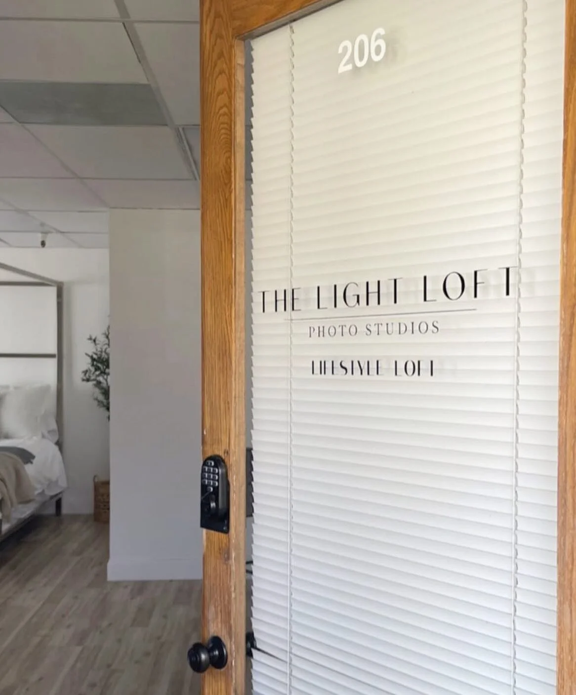 Loved working with the gals from @thelightloftaz 🤗 We created their custom decals for their doors &amp; we are obsessed with how it turned out! 💌

If you&rsquo;re looking for a photographer, @petalandflare &amp; @socreative_photo are the best in th