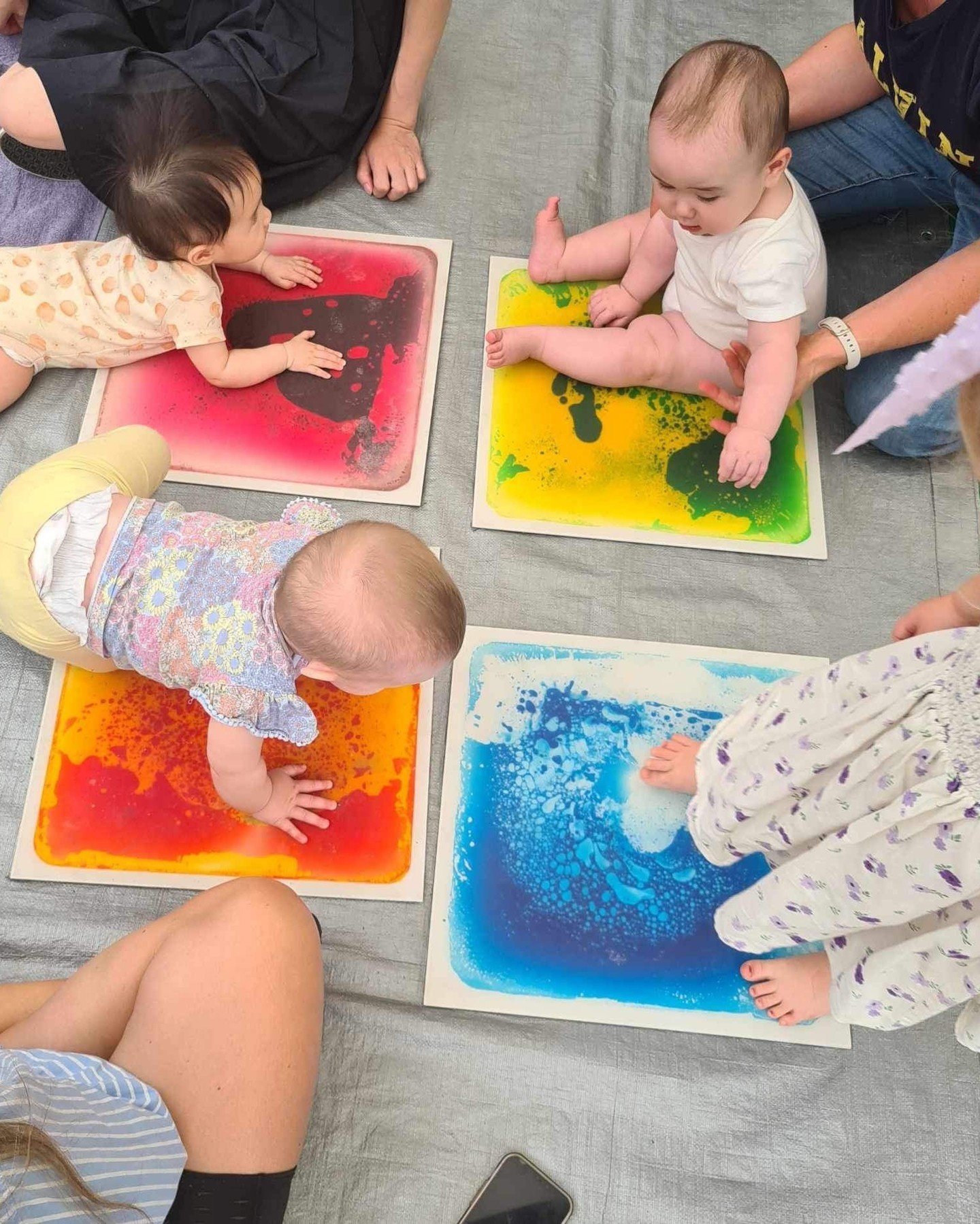 Calling all tiny adventurers and their mums! 🍼🎨
Join us for a morning of Messy Makers - where little ones can discover, create and learn through sensory and craft activities. Mums, enjoy some well-deserved adult conversation while your tiny tribe e