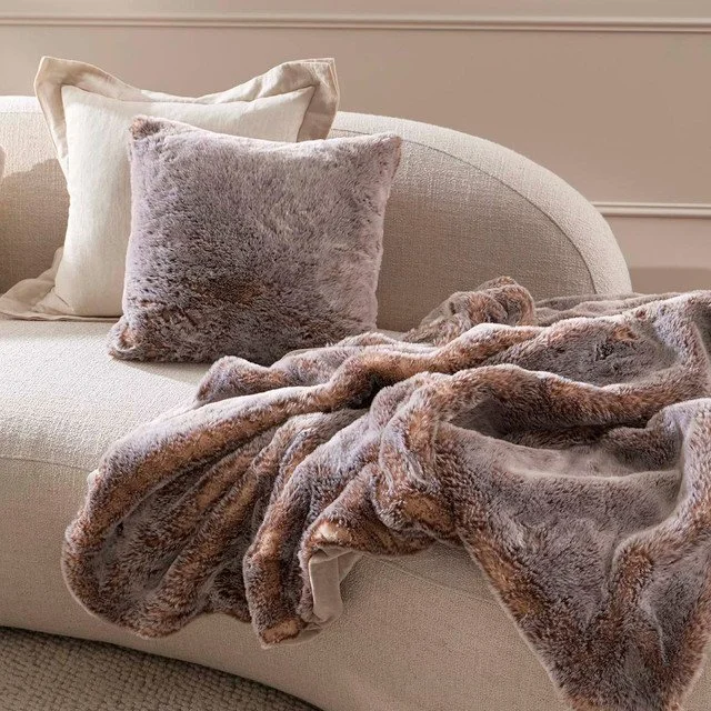 Cold Outside, Cosy Inside