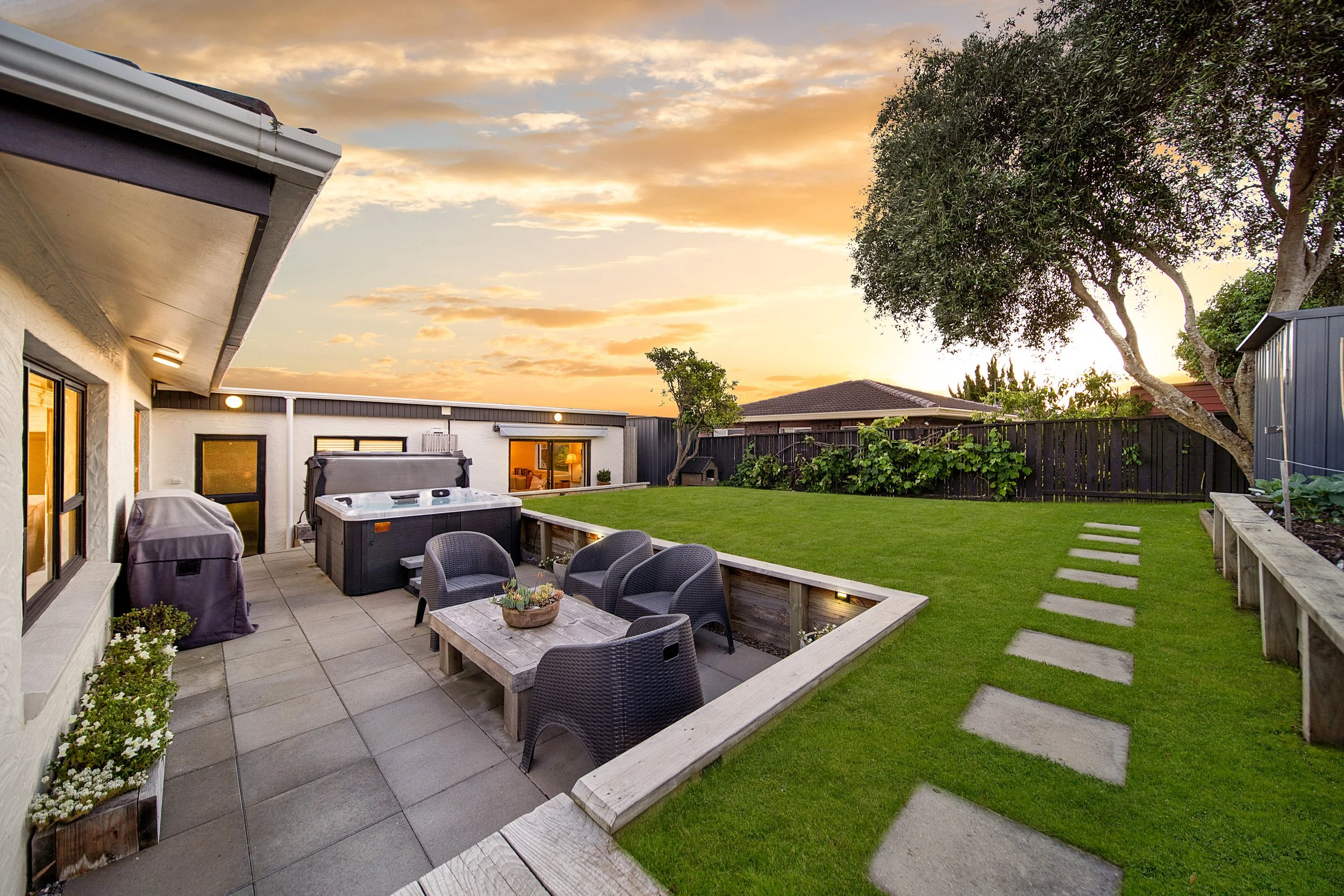 kainga-productions-auckland-nz-real-estate-photographer-auckland-real-estate-photography-videography-best-auckland-realestate-photographer-twilight-house-photography.JPG