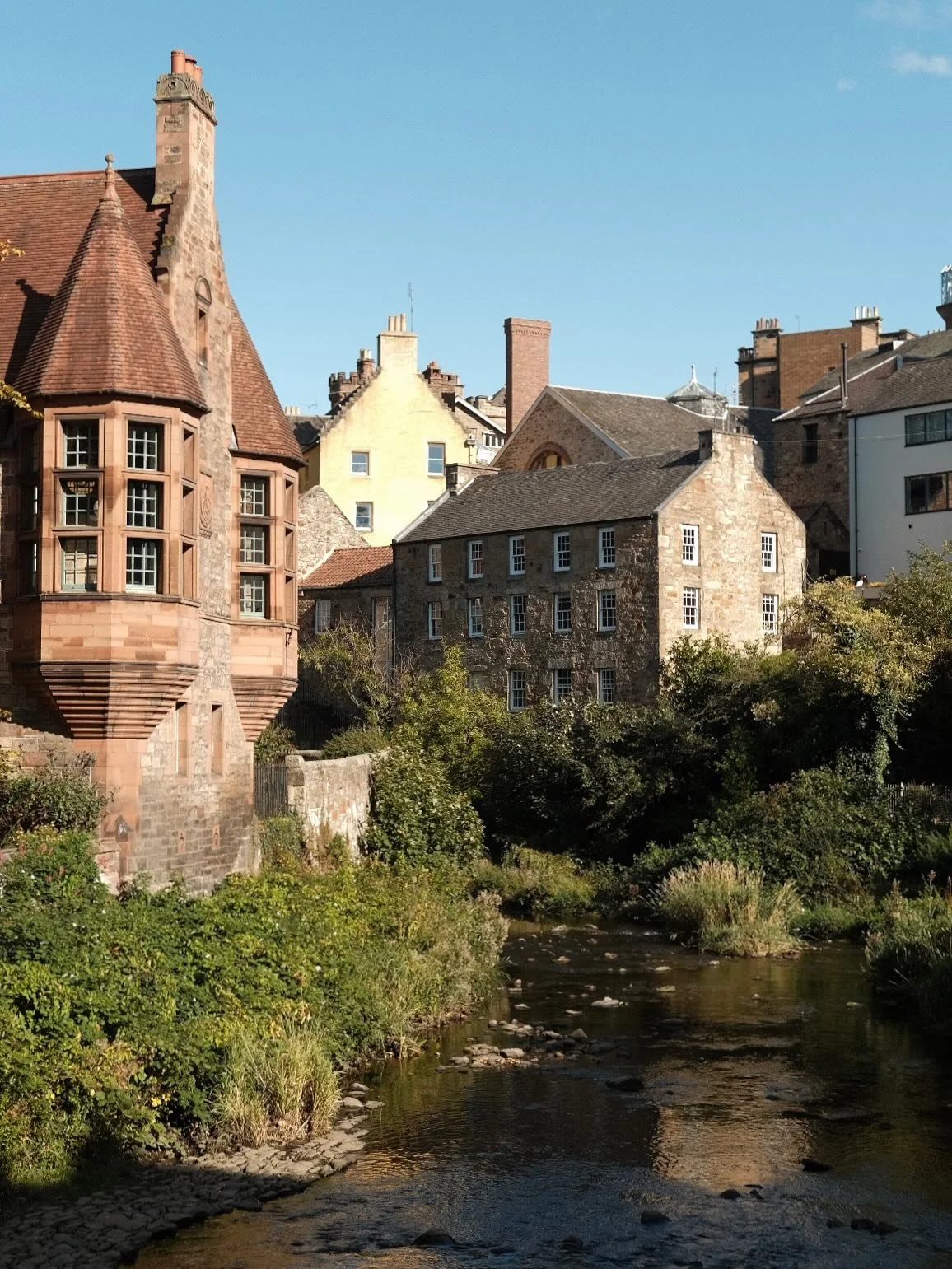 So far I have loved the smaller cities and towns more than the big ones. Dean Village and Stockbridge today were so cute and the charity shops (thrift stores) were off the charts!!!! 

All taken on my Fujifilm XT3.

#Scotland #TravelScotland #VisitSc