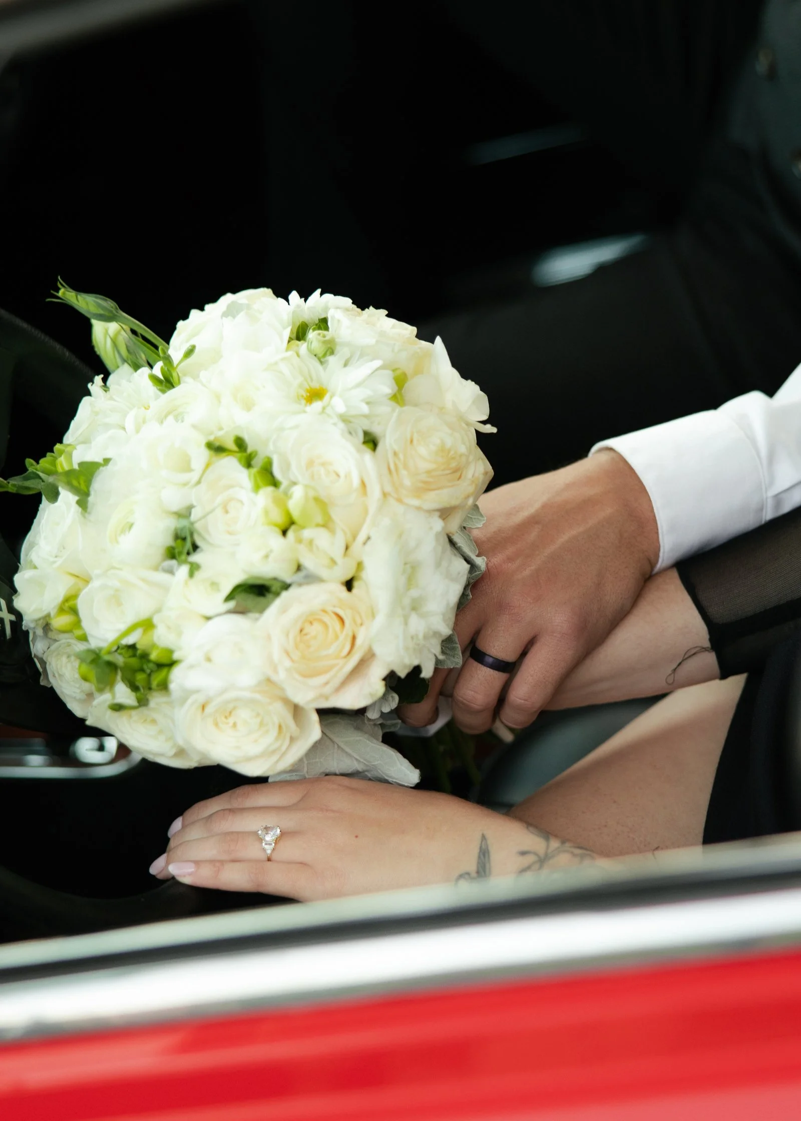 photographing wedding bouquets