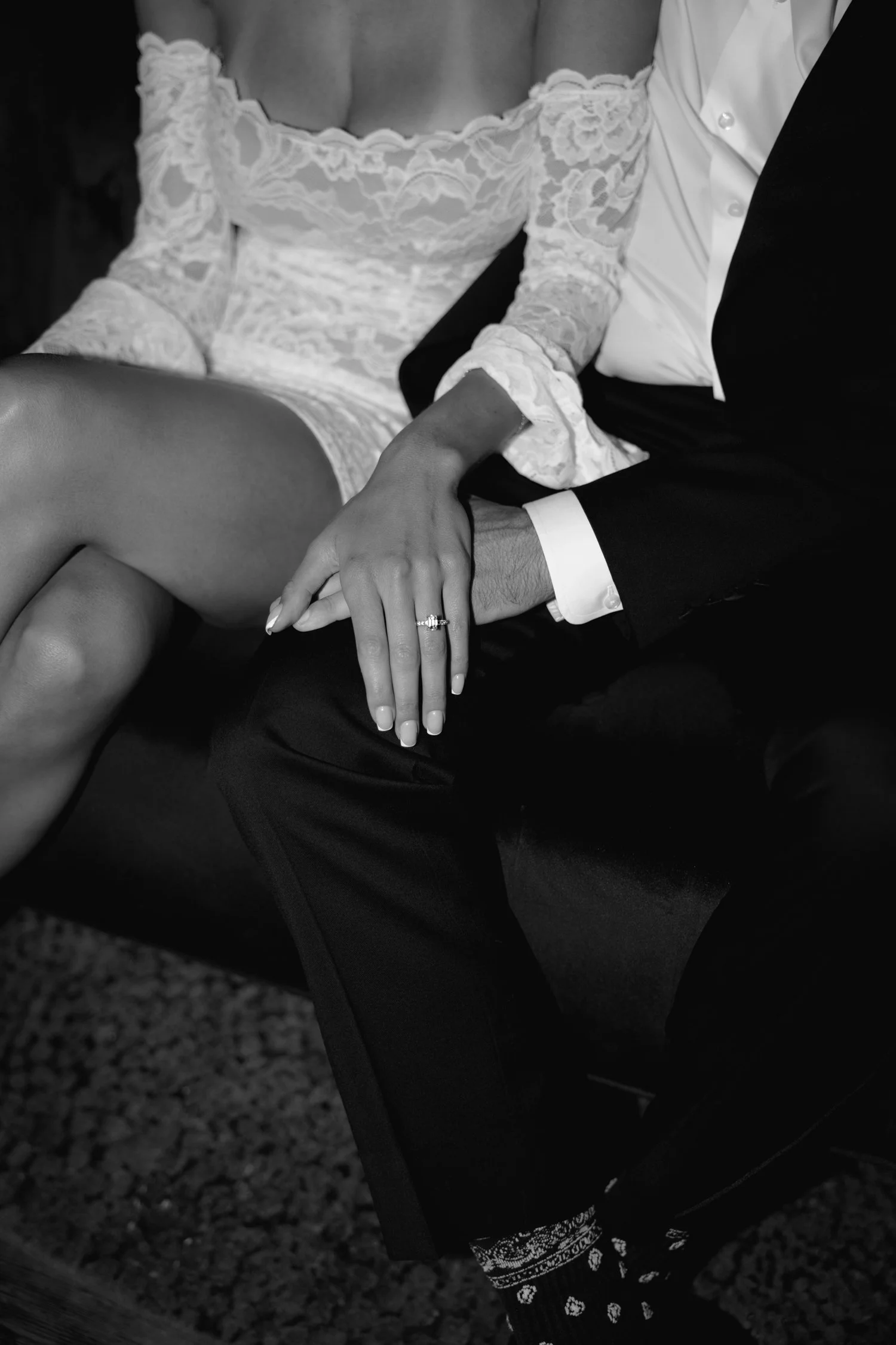 black and white engagement photos