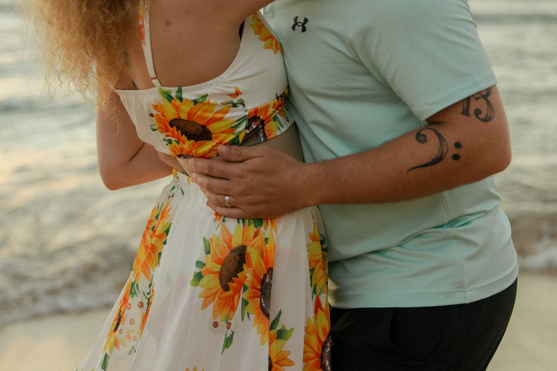 cinematic and romantic couples honeymoon photos hawaii Bryn Power Photography-10.jpg