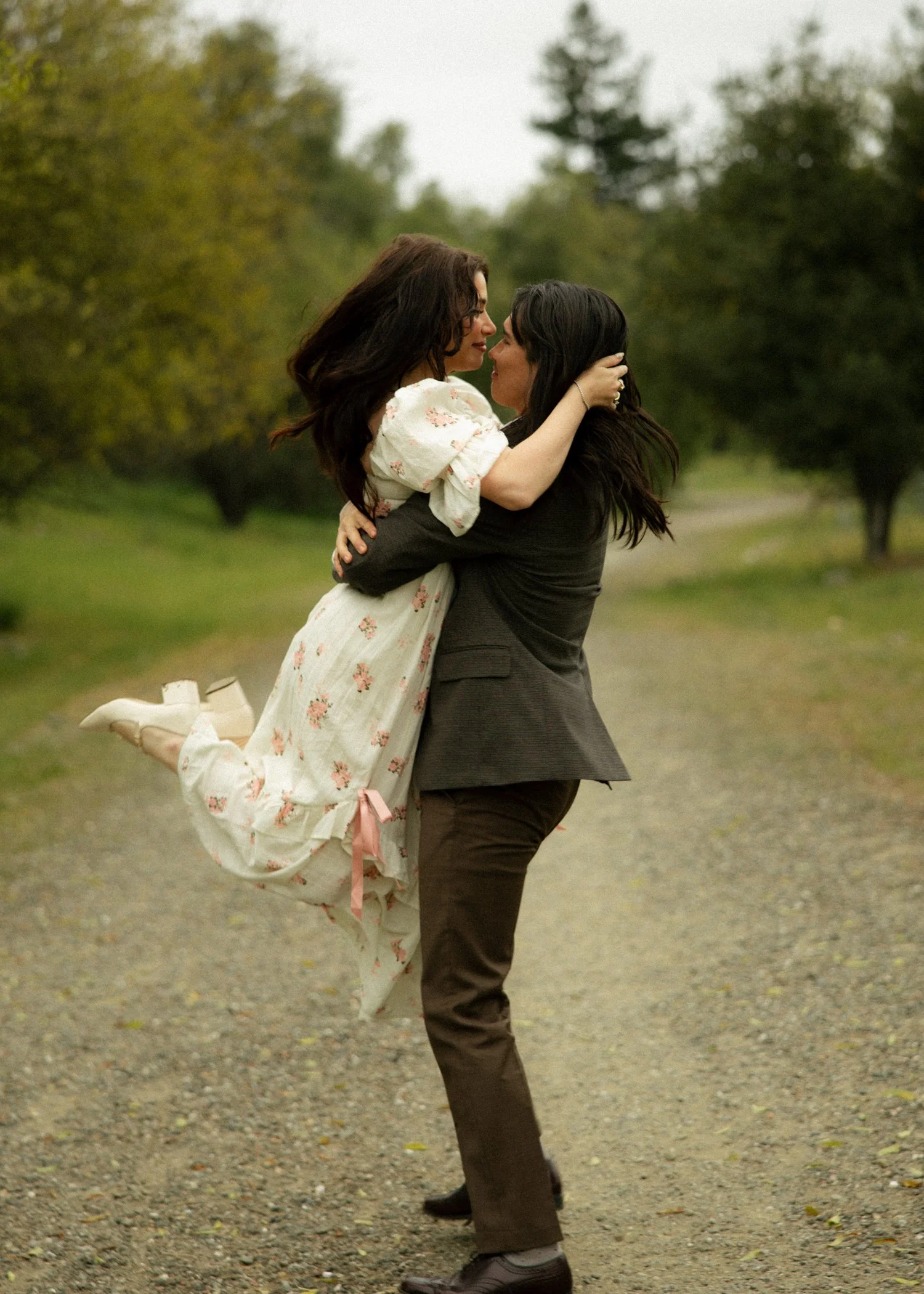 posing couples for a romantic cinematic gallery.jpg