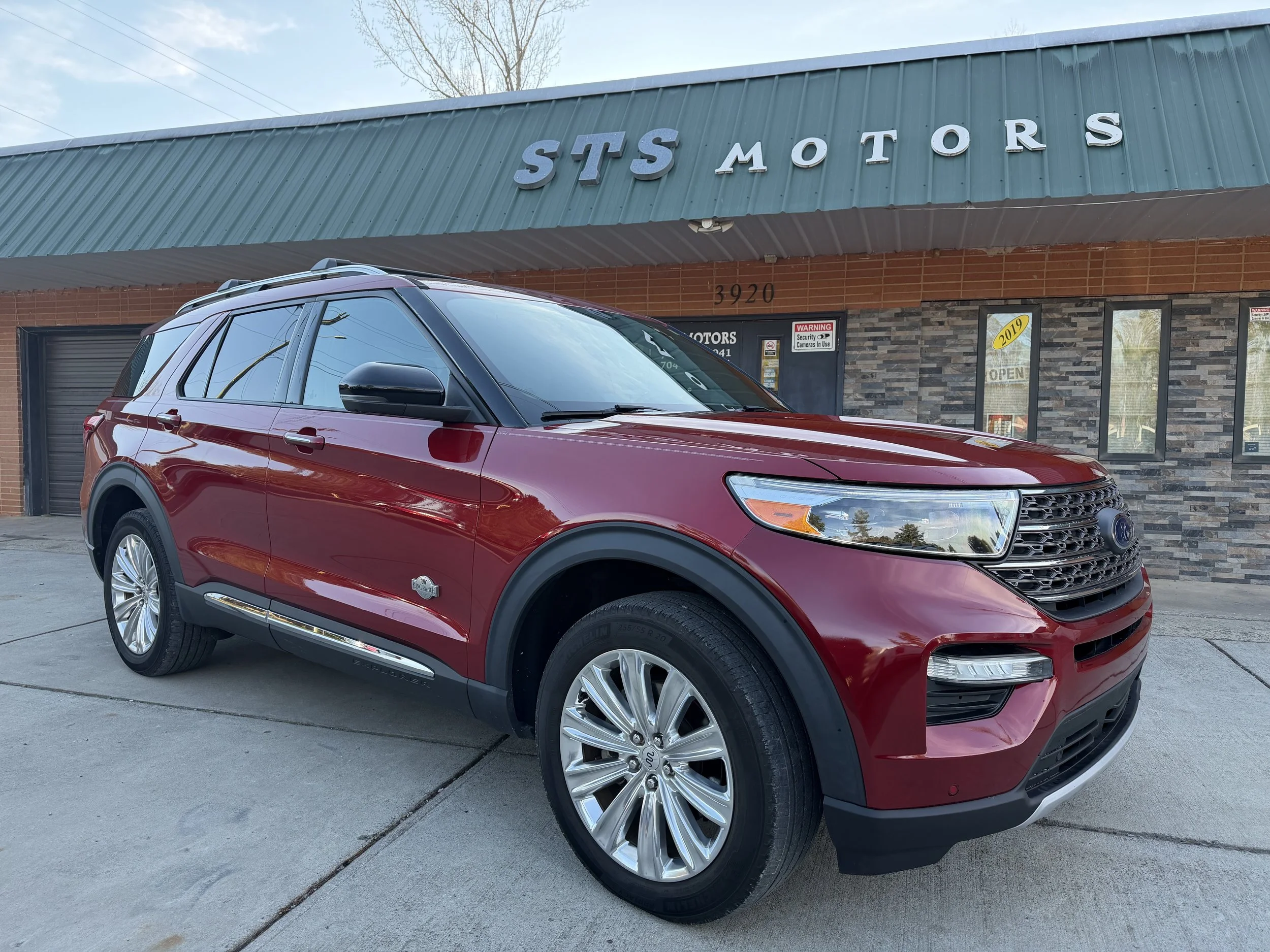 2021 ford explorer  king ranch    (704)6417941