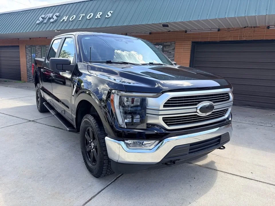 2023 Ford F-150 XLT Pickup 4D 5 1/2 ft