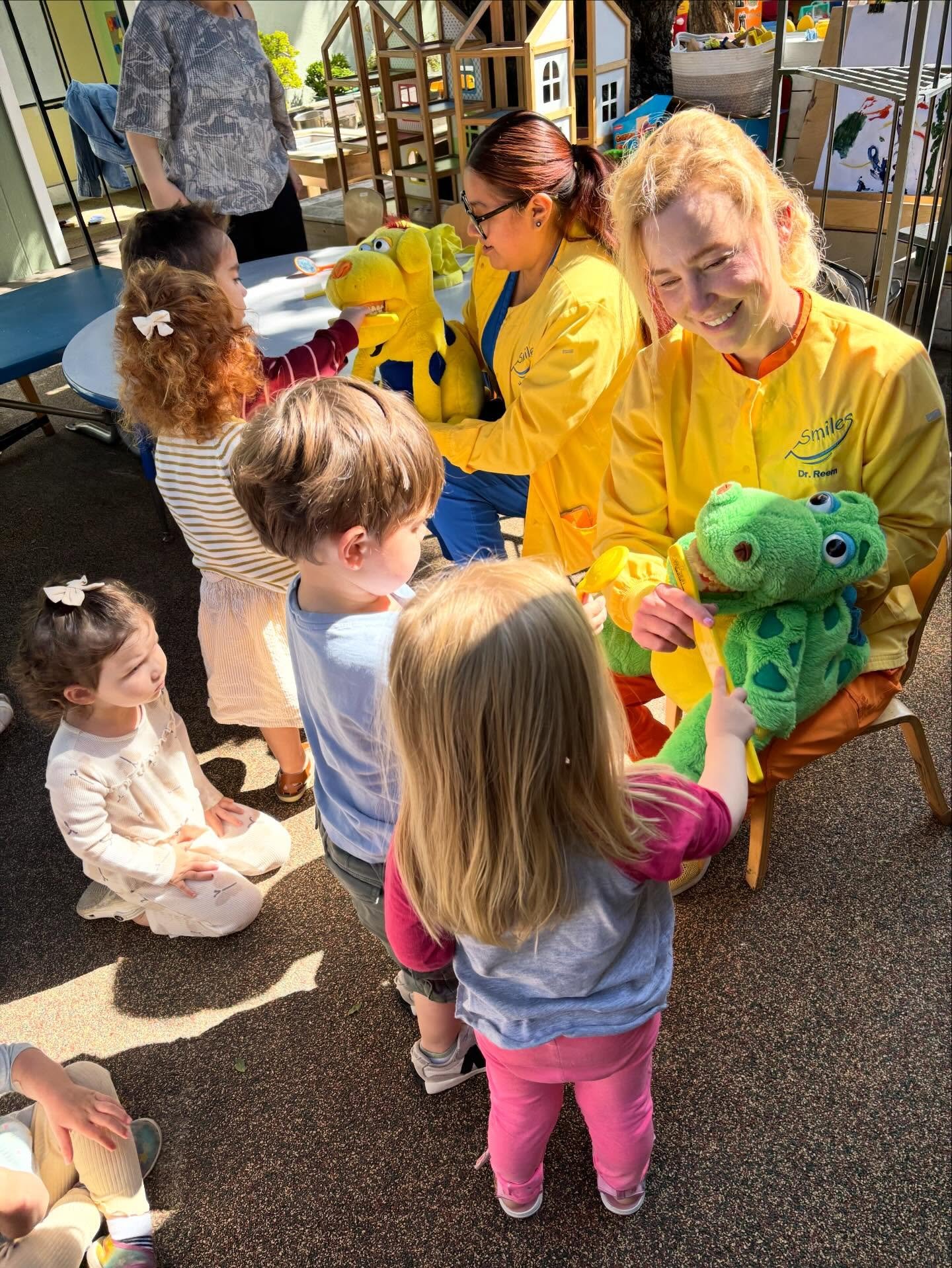 Thank you to @smilespeddentalortho for coming to Little Village today to teach our students about dental hygiene, healthy food for their teeth, and showing them the proper way to brush! 🦷 🪥