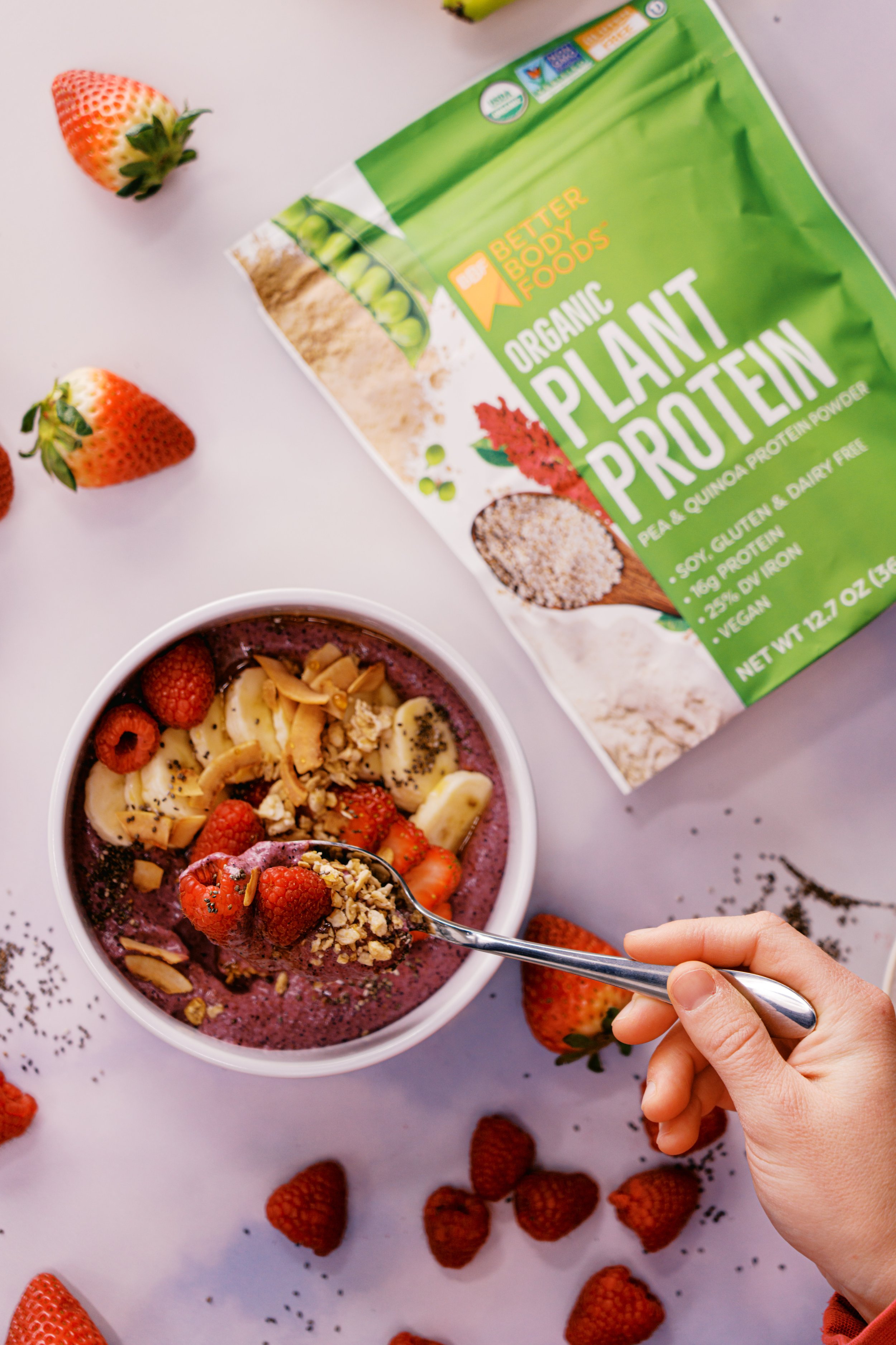 101460_Recipe_Berry Smoothie Bowl_0126_02942.jpg