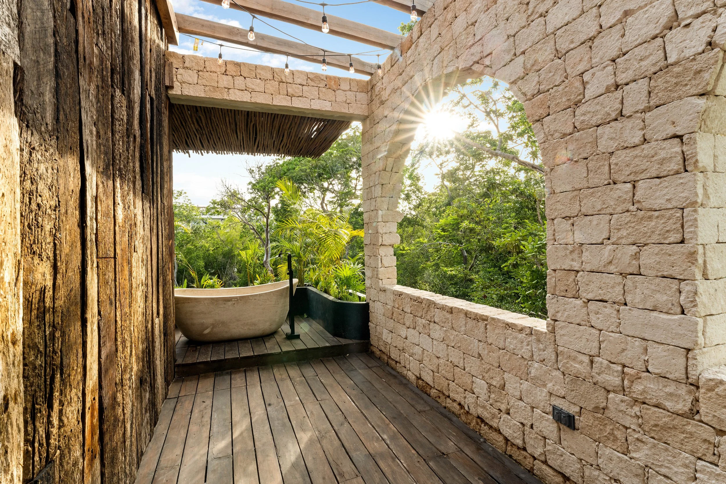 Villa Onyx Bath tub terrace