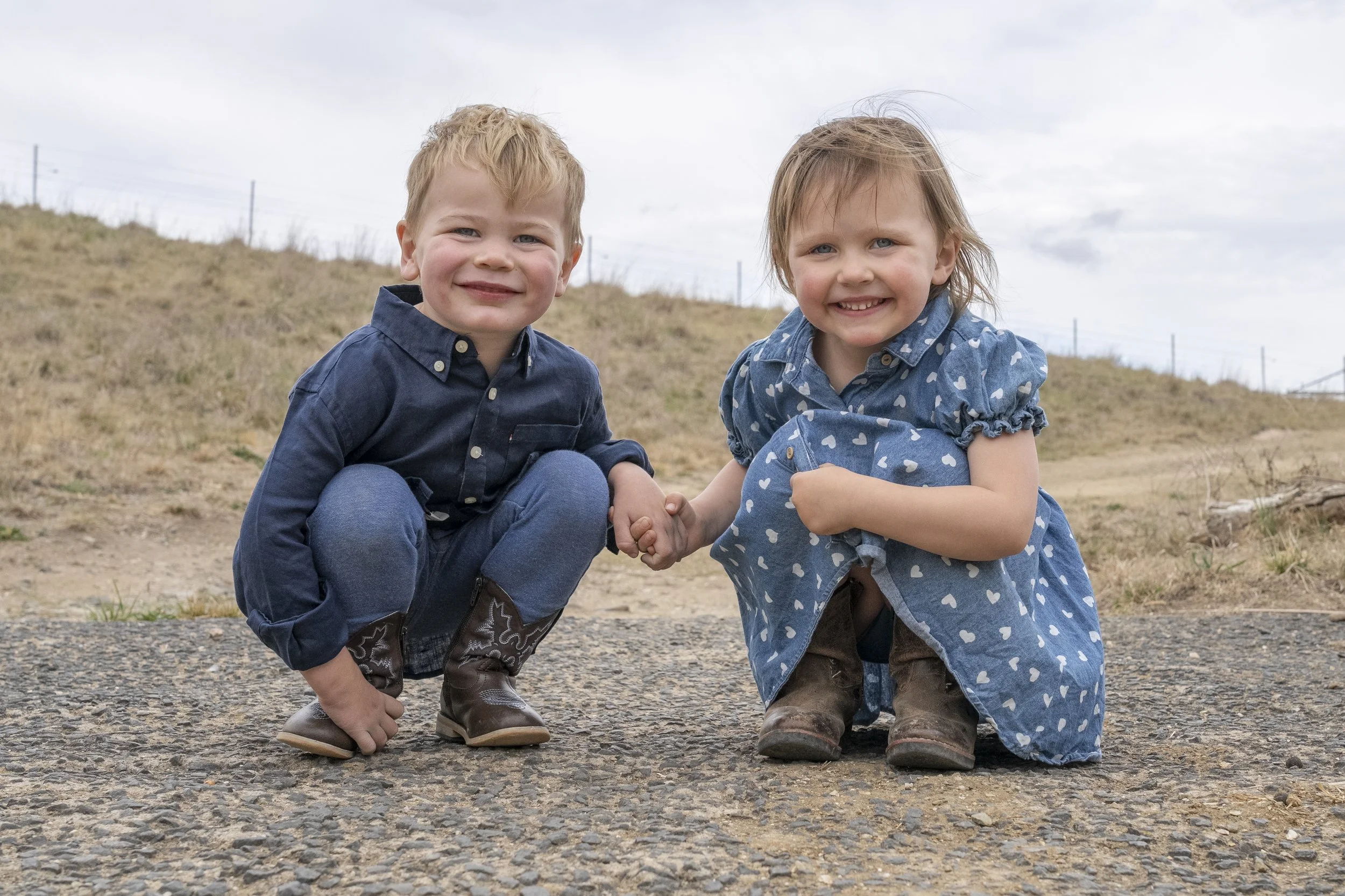RM Farm Shoot Oscar and Darcie 1.jpg