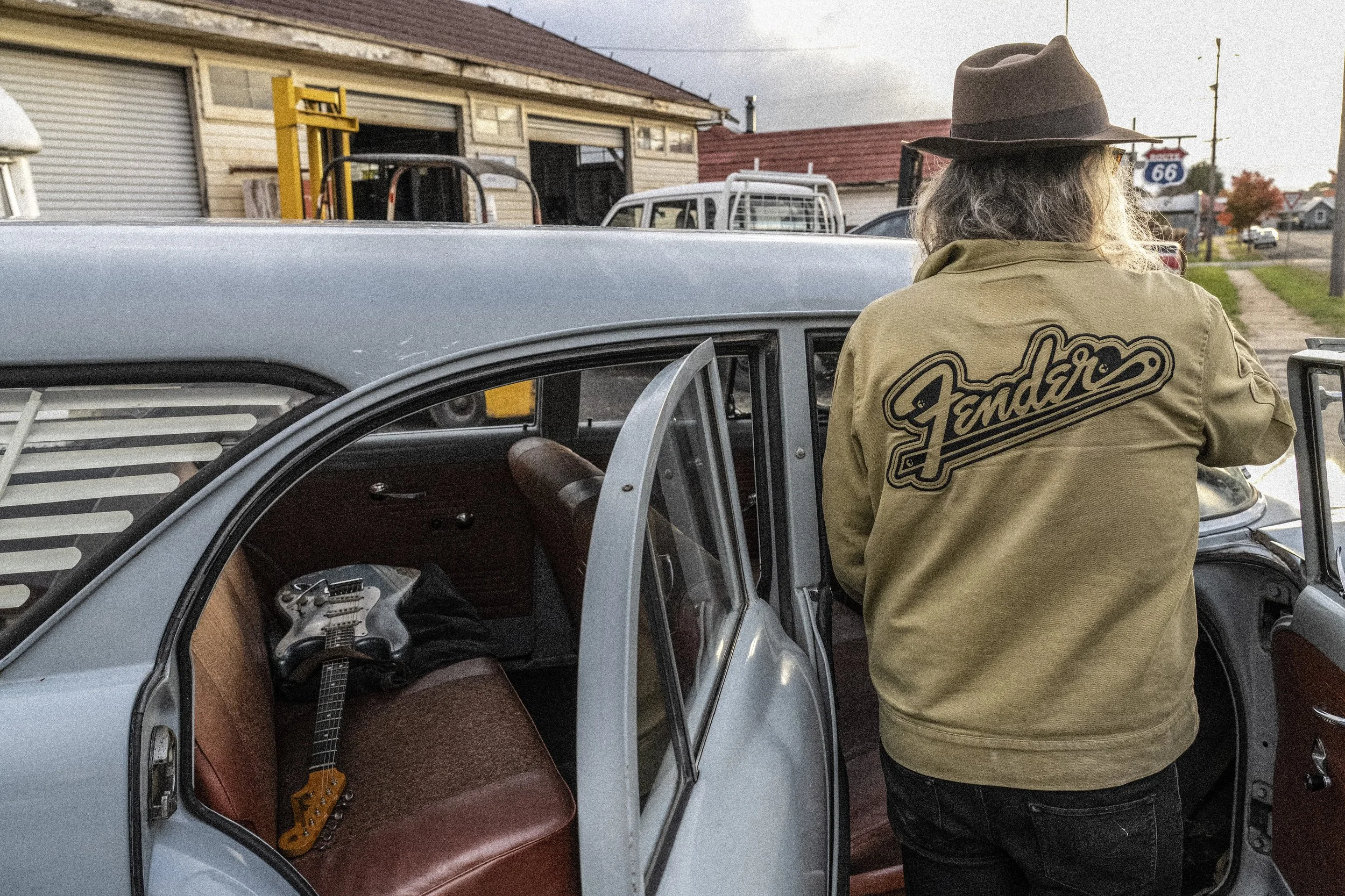 Fender Colour Copy.jpg