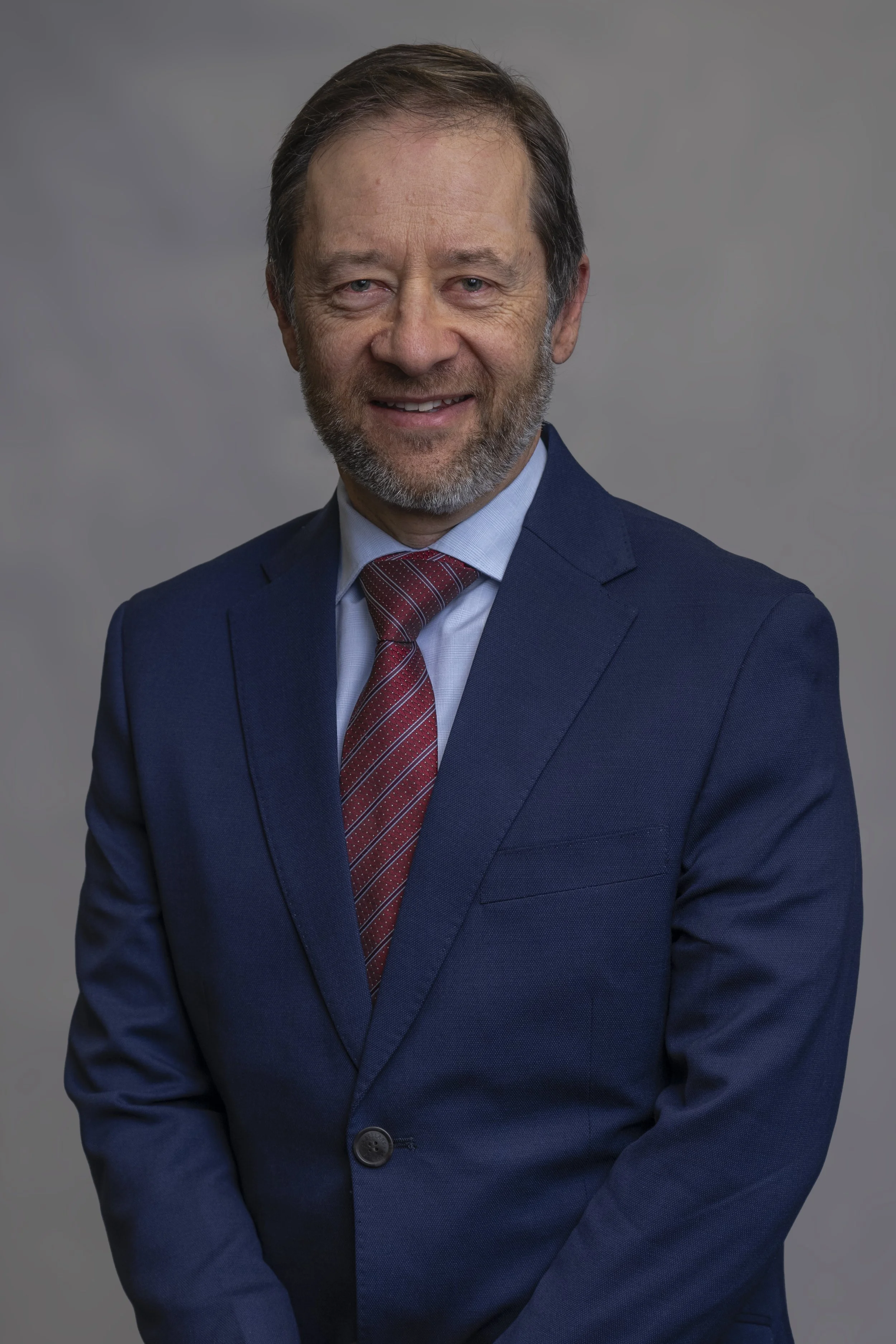 APVMA Keith Lockyer Corporate Portrait Colour Hi Res.jpg