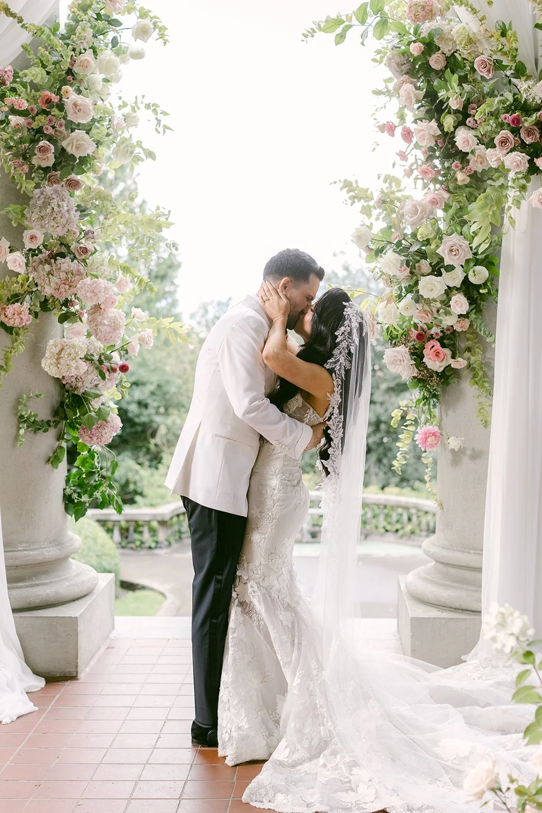 Lux Garden Romance