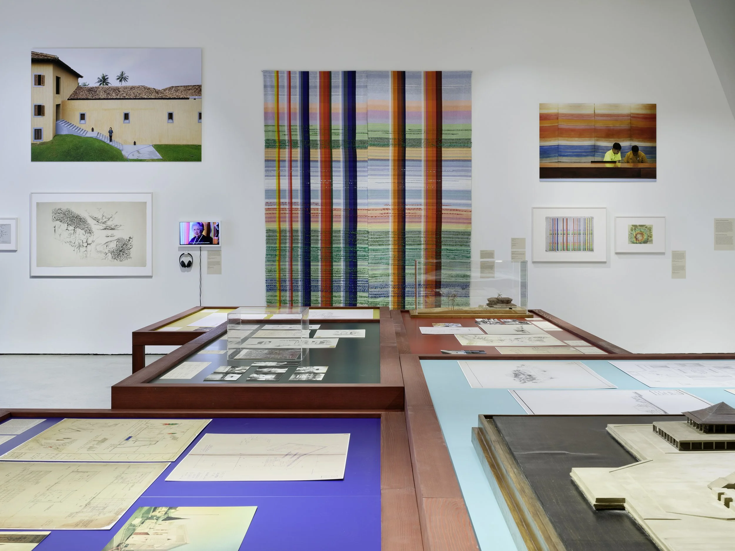 Installation view »Geoffrey Bawa: Architecture for the Senses« © Vitra Design Museum Photo: Bernhard Strauss